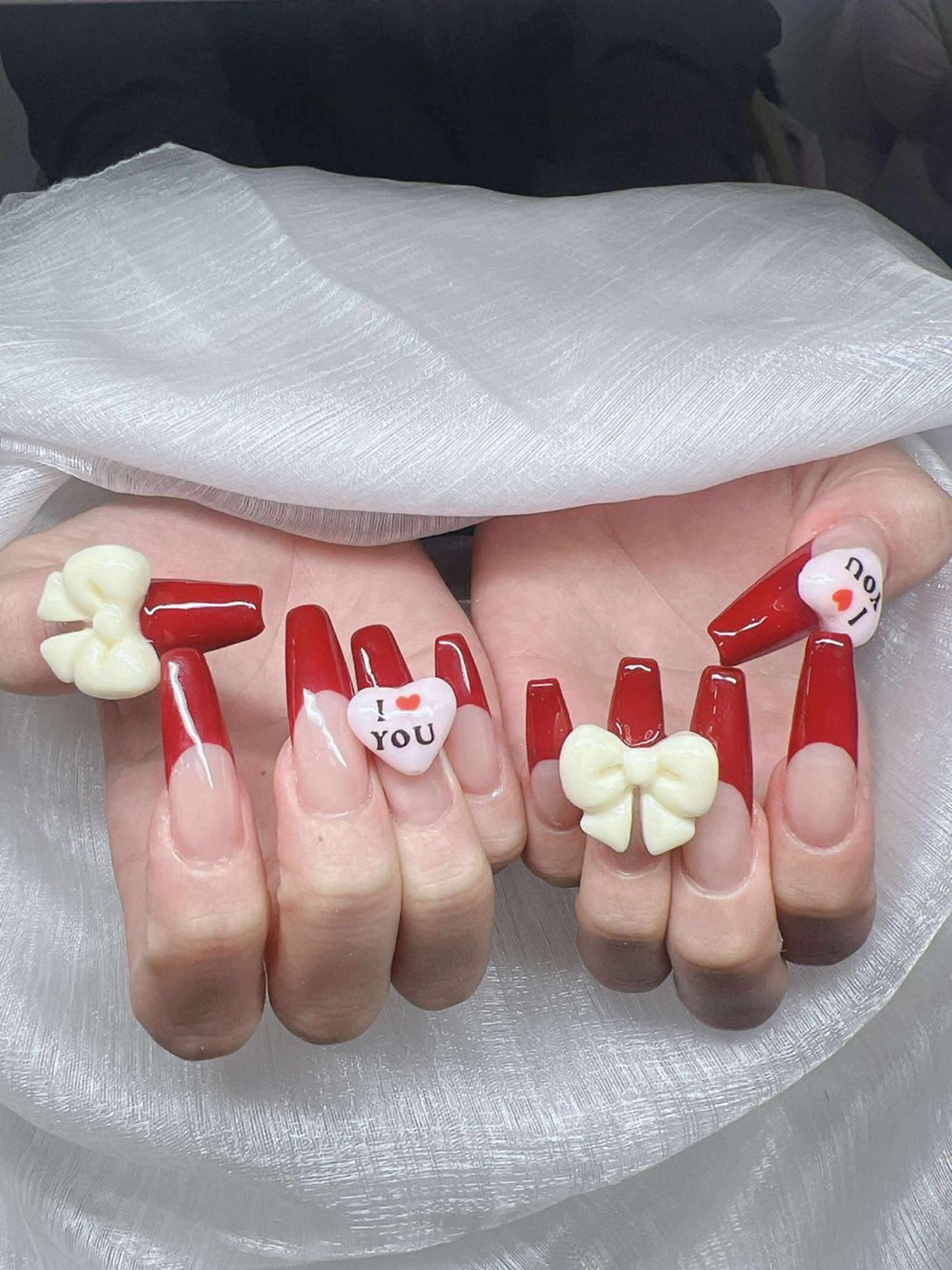 ネイル 長さ出し グラデーション 卒業式 キラキラネイル マグネットネイル ハンドネイル Lee Nailsのネイルデザイン