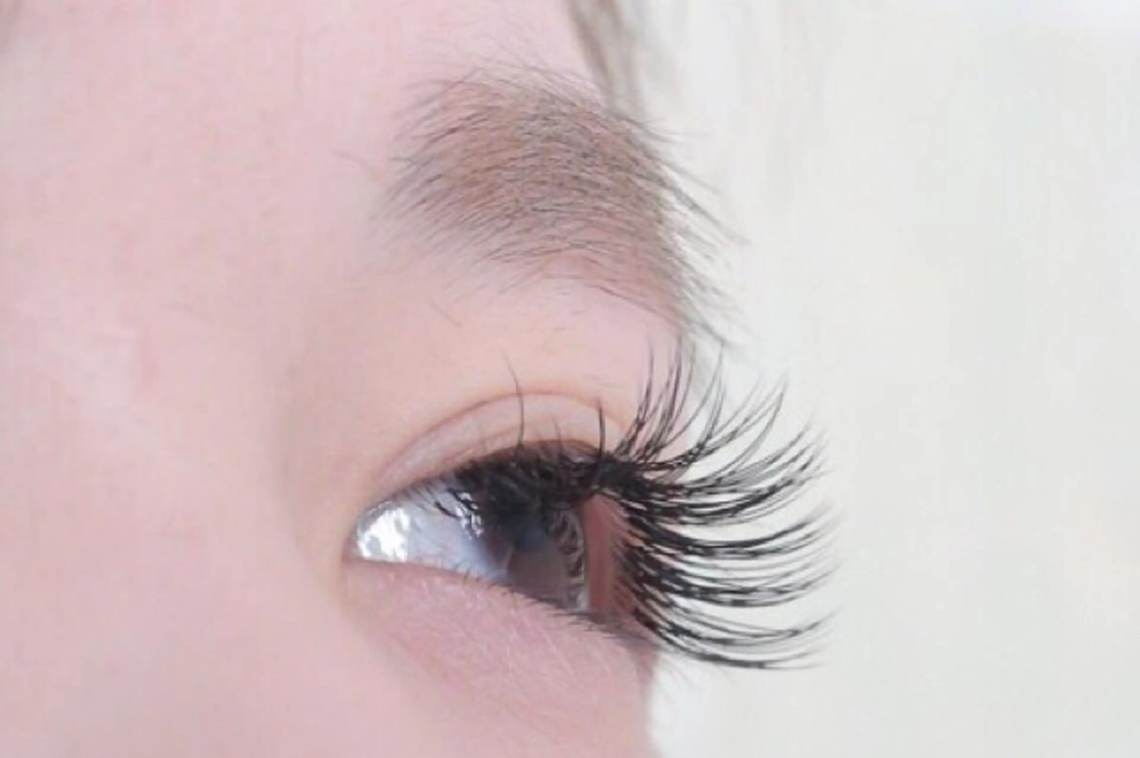 マツエク・マツパ 中野 里咲のヘアスタイル