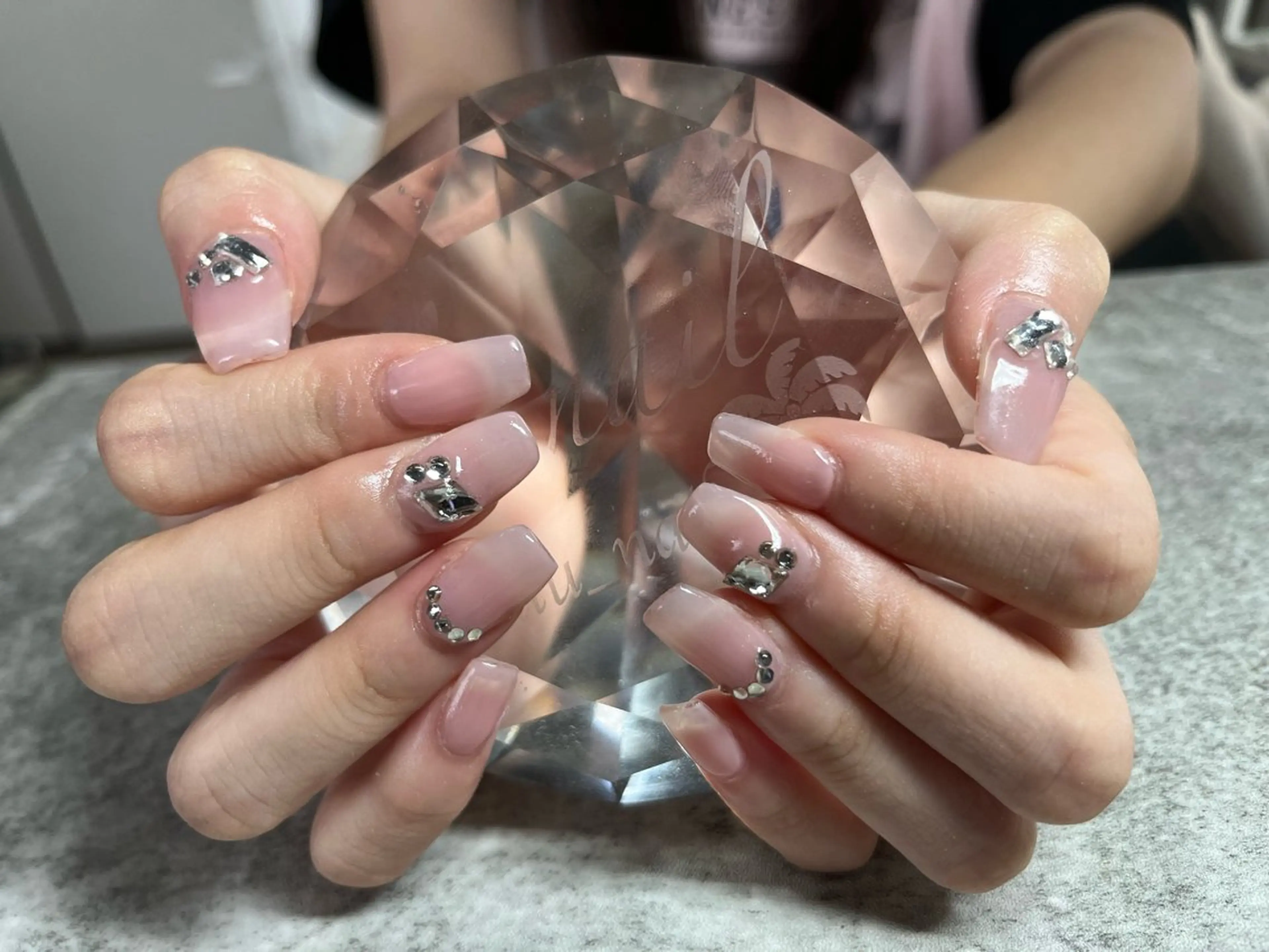 ネイル スカルプネイル シンプルネイル 佐野 愛美のエステ・リラクイメージ