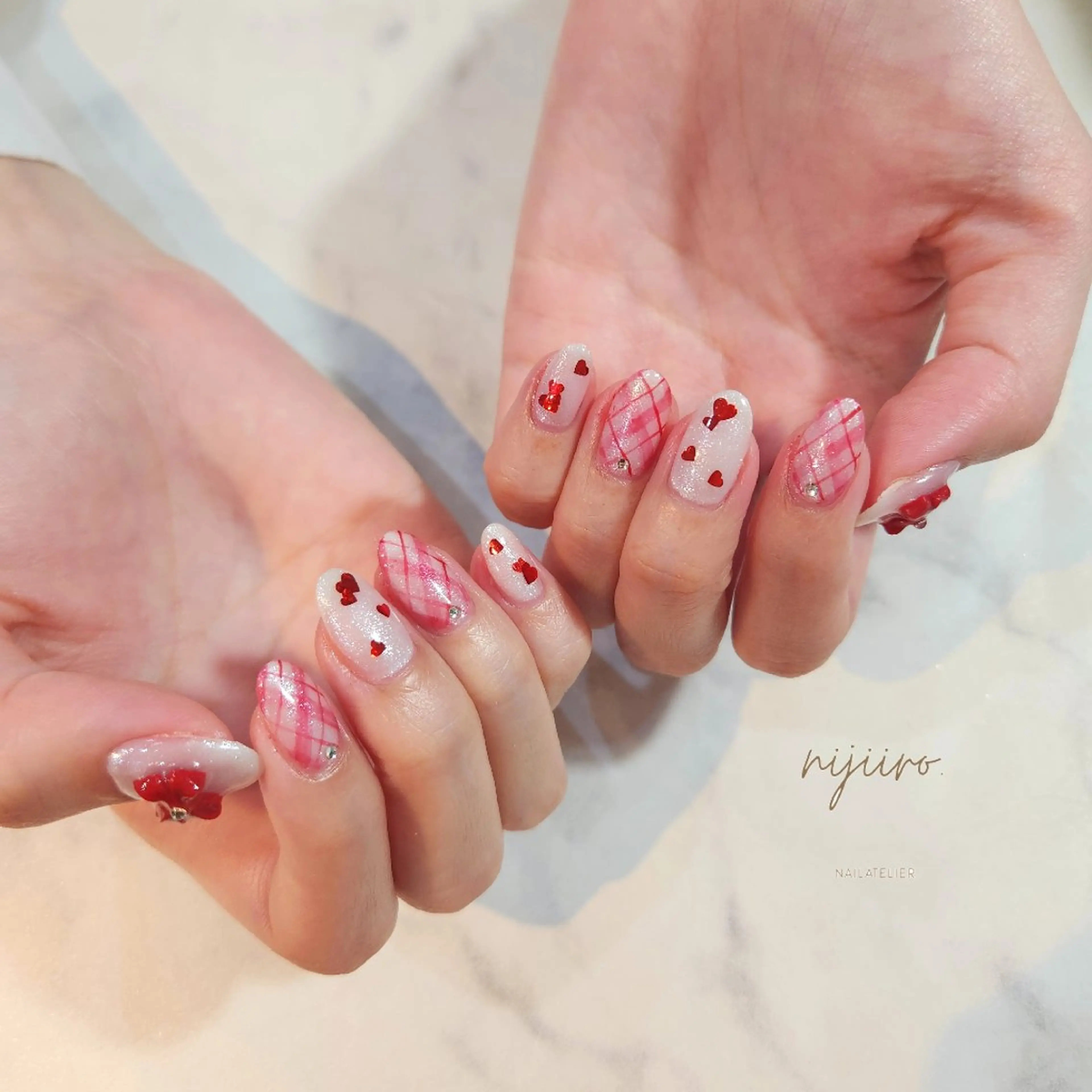 ネイル ハンドネイル nailatelier nijiiro.所属・nijiiro🌈 サトウのネイルデザイン