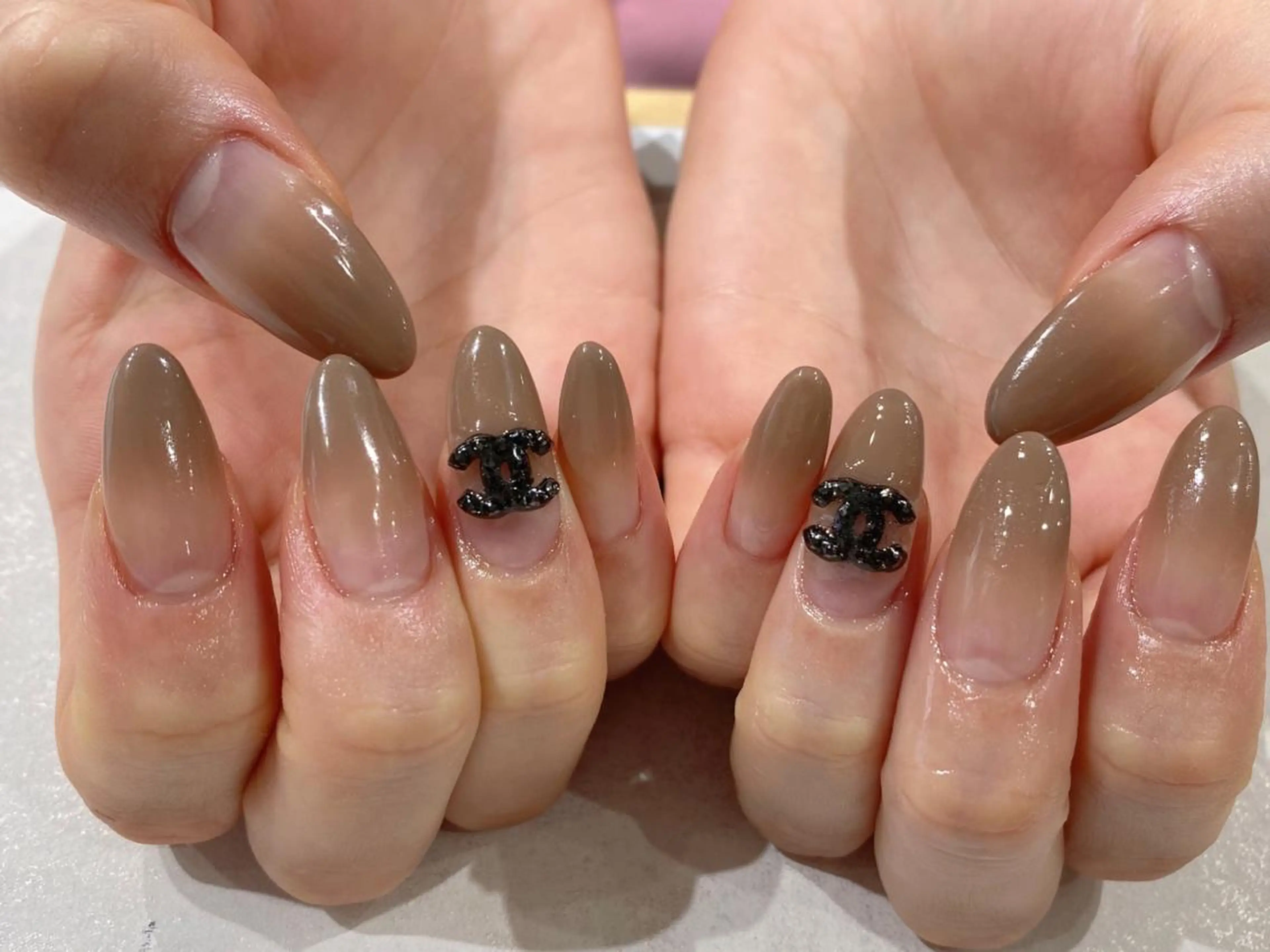 ミディアム ハンドネイル Nail  R💫 naoのネイルデザイン