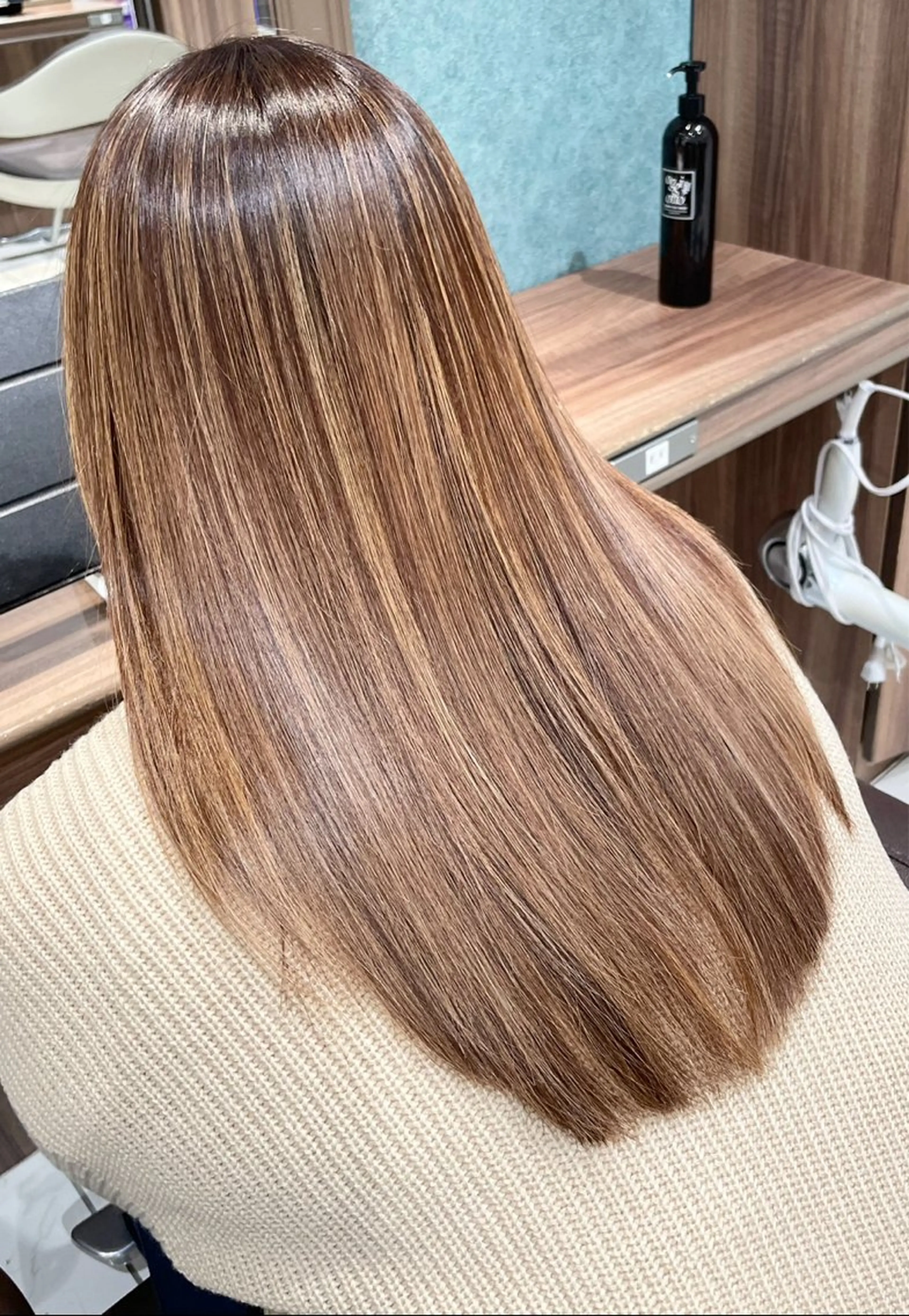 セミロング カラー バレイヤージュ ハイライトカラー ハイライト レイヤーカット ヘアカラー 🇰🇷韓国ヘア★ 副店長.쿠리타⭐︎のヘアスタイル