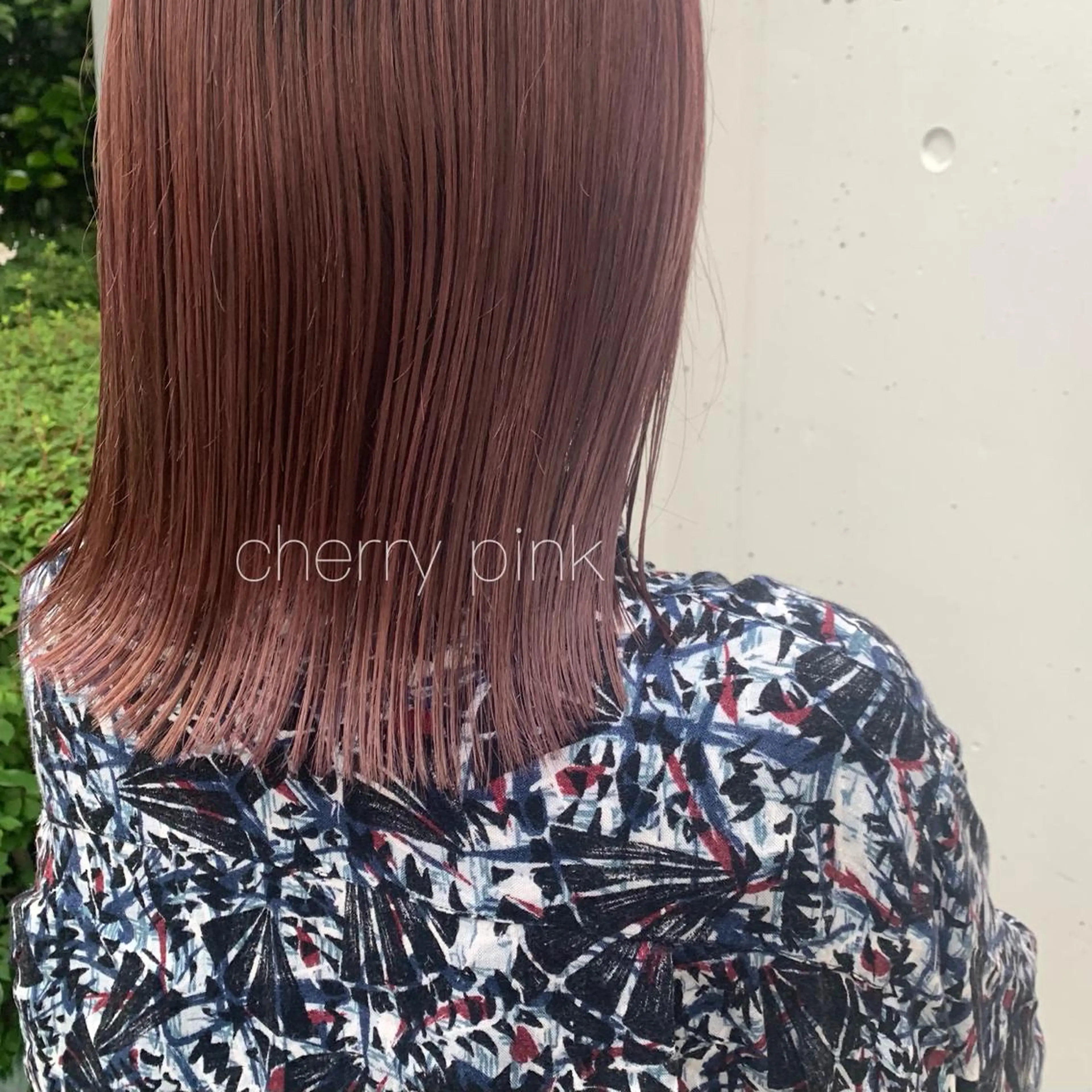 ミディアム カラー RINA🧤 デザインとボブのヘアスタイル