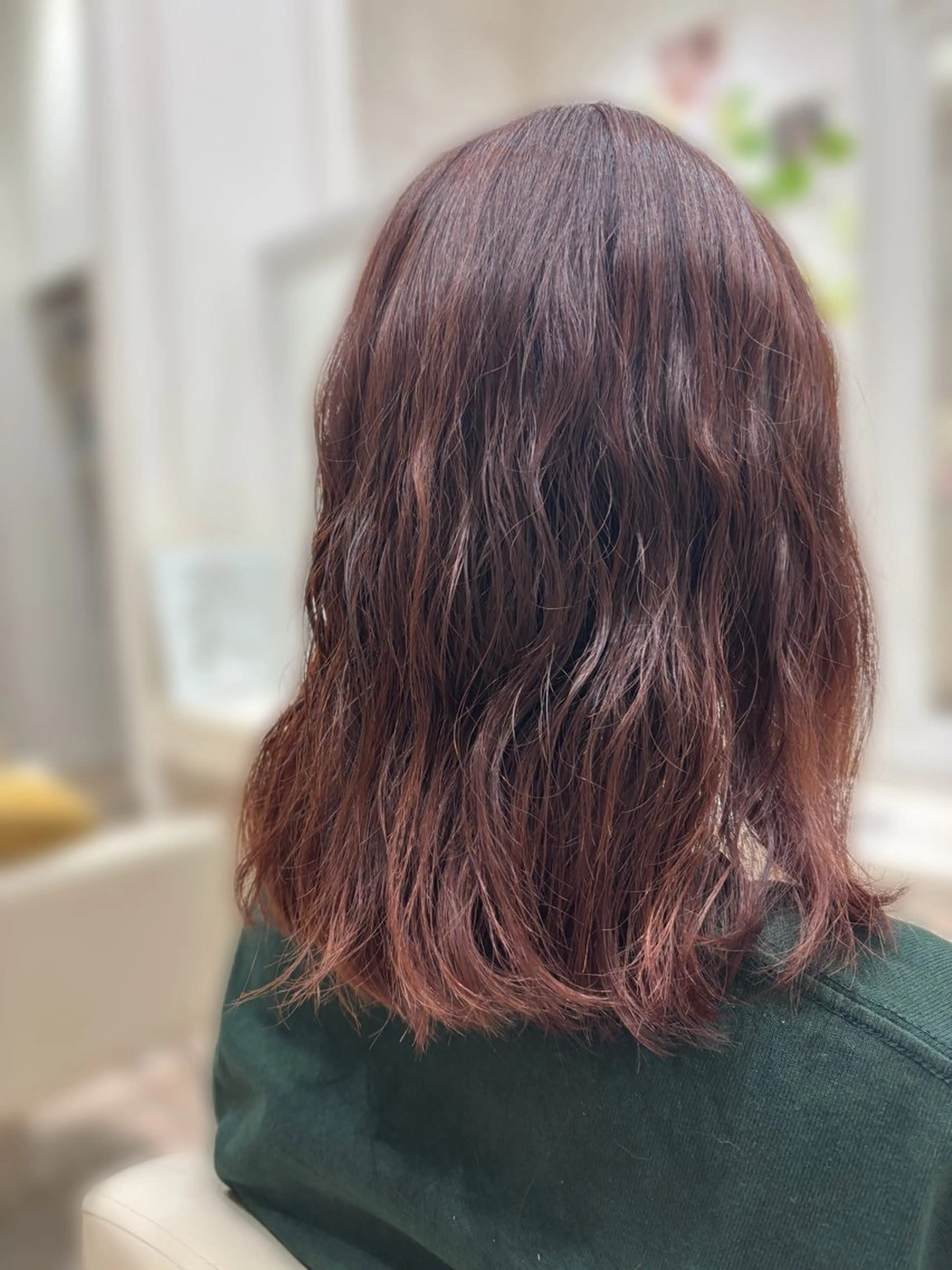 カラー 上田 華音のヘアスタイル