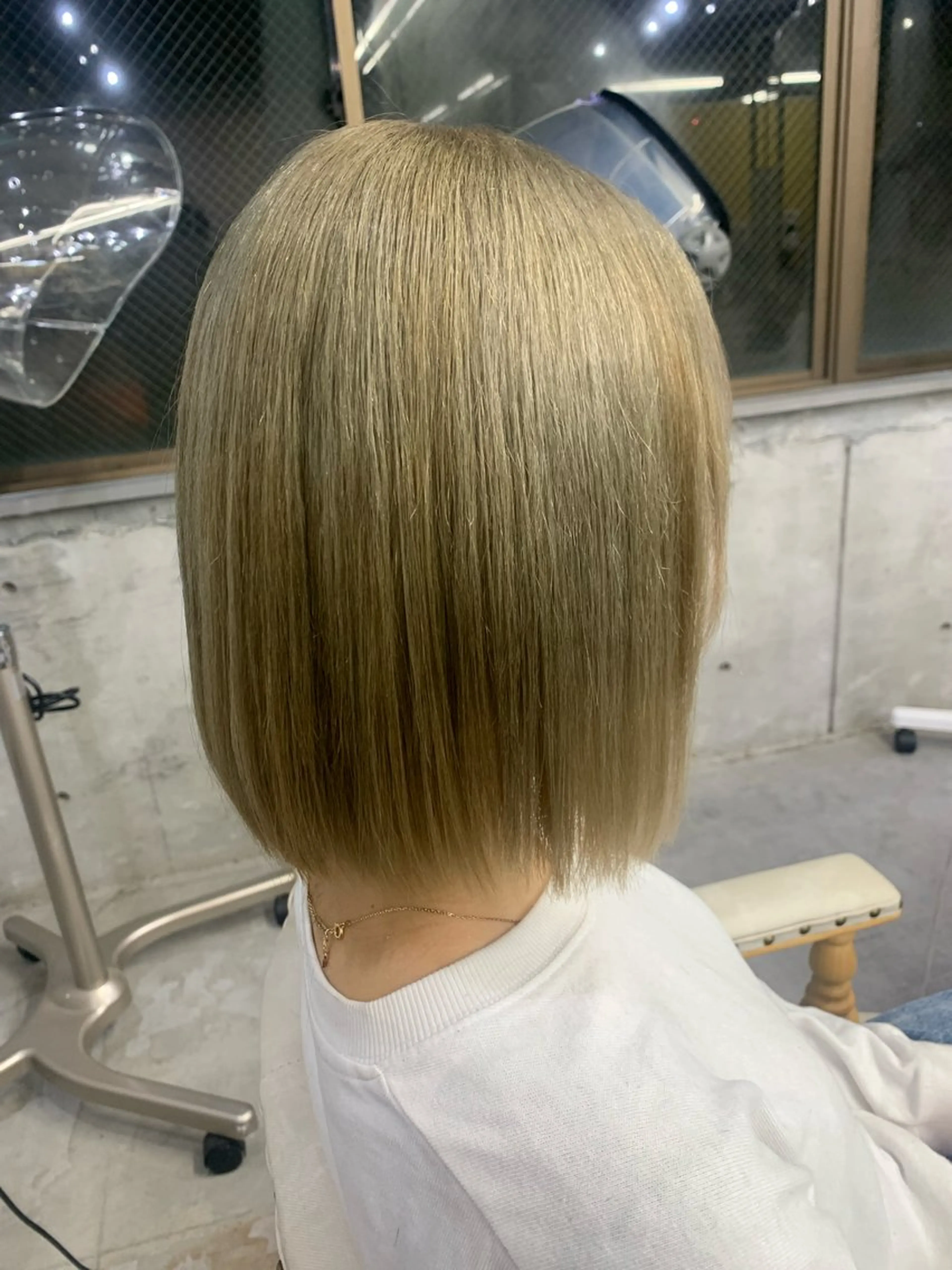 ショート カラー ハイトーンカラー ボブ …a所属・…a みおのヘアスタイル