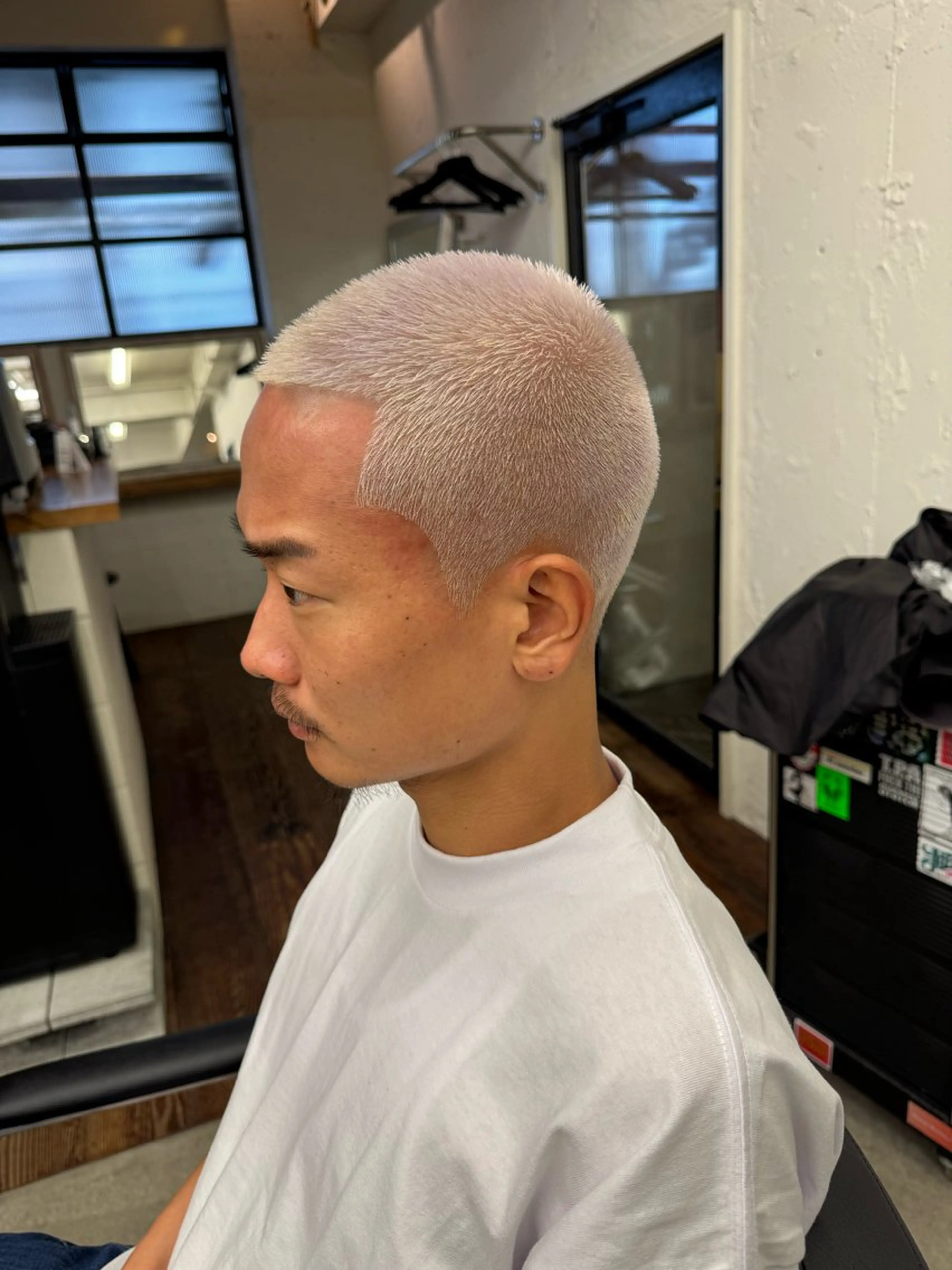 ショート カラー メンズ メンズブリーチ ブリーチ 抜きっぱなしブロンド ブロンド ホワイトブロンド カット ヘアカラー トリートメント 💈メンズ特化💈 TASUKUのヘアスタイル