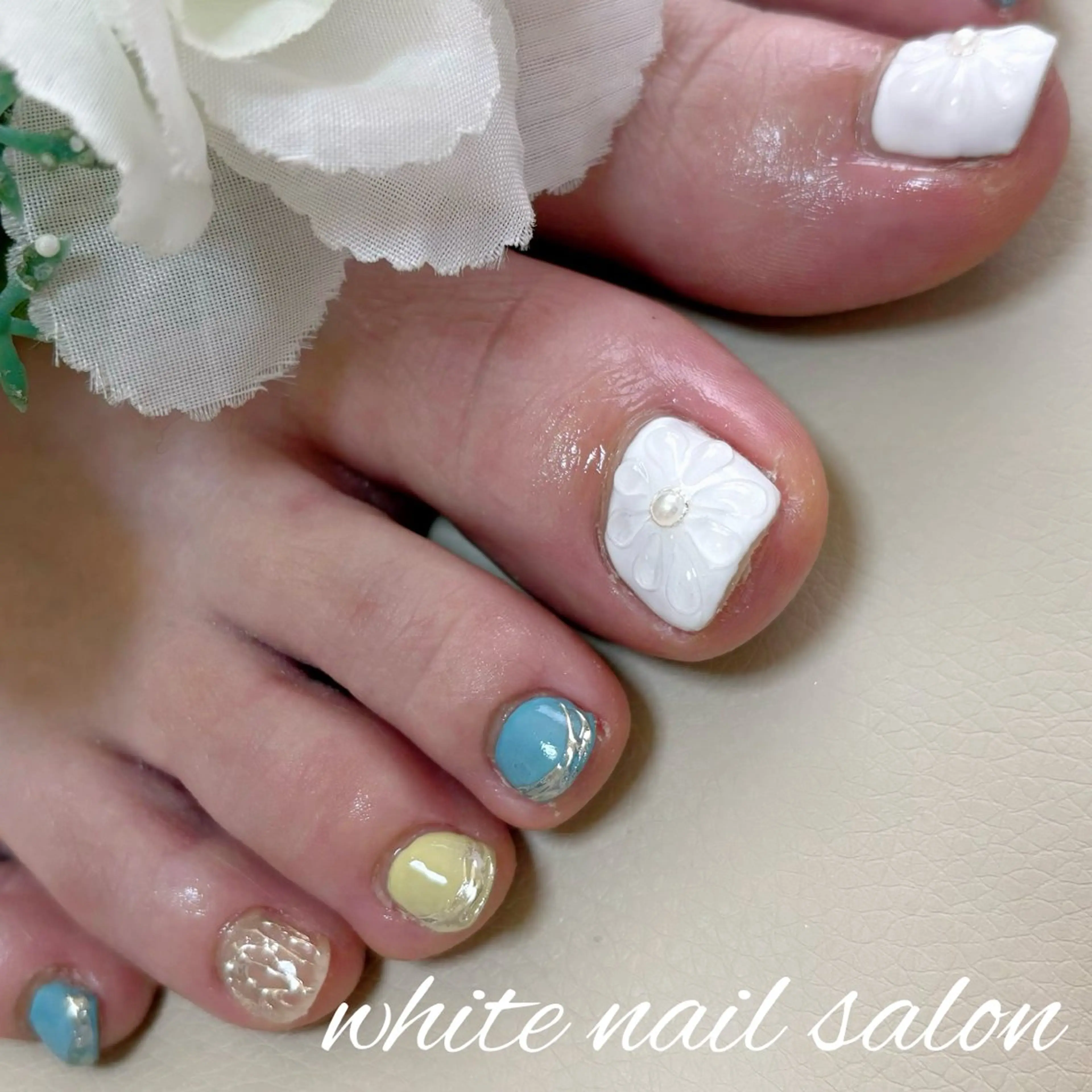 ネイル ホワイト フットネイル white nail salonのネイルデザイン