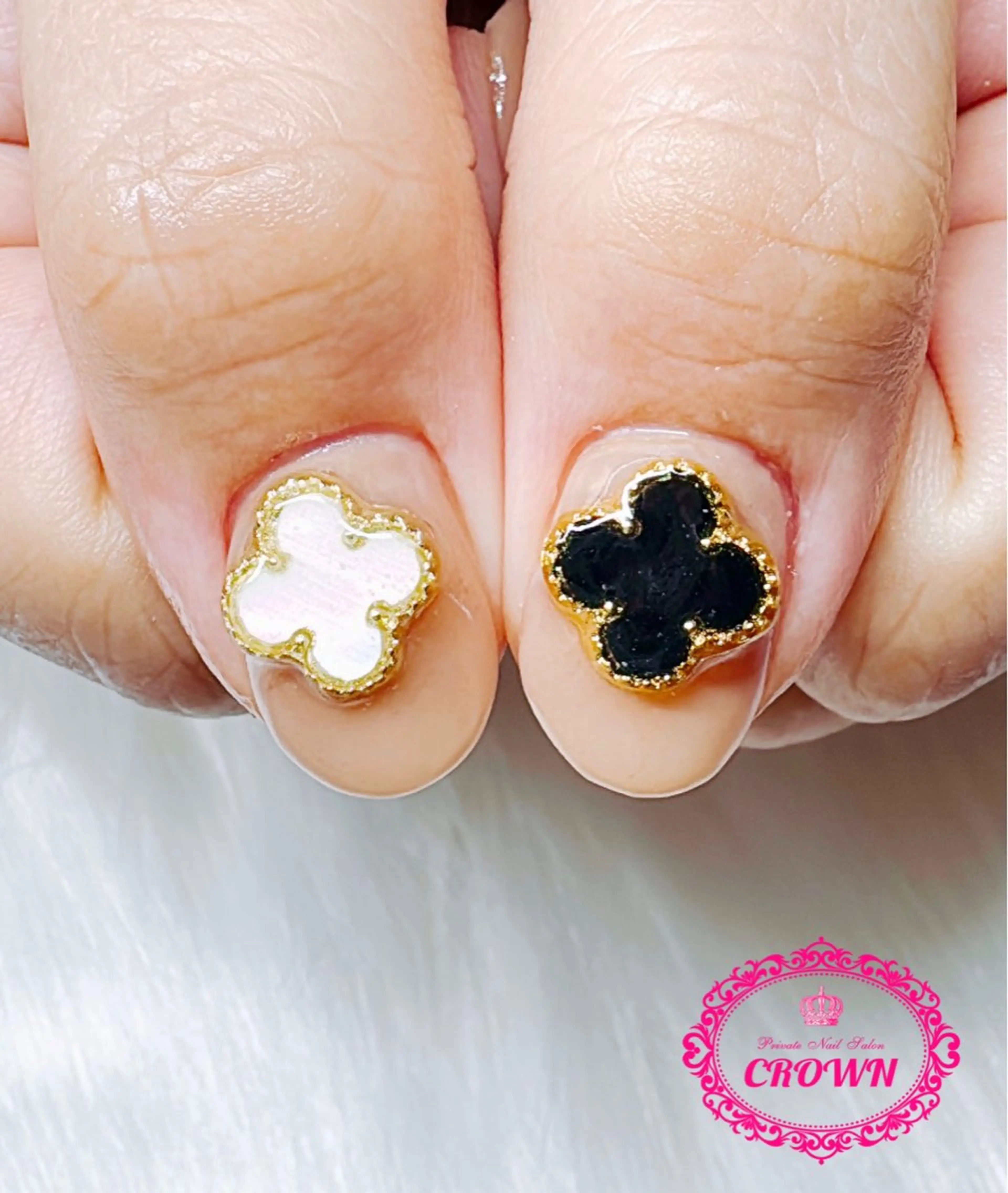 ネイル CROWN プライベートサロンのネイルデザイン