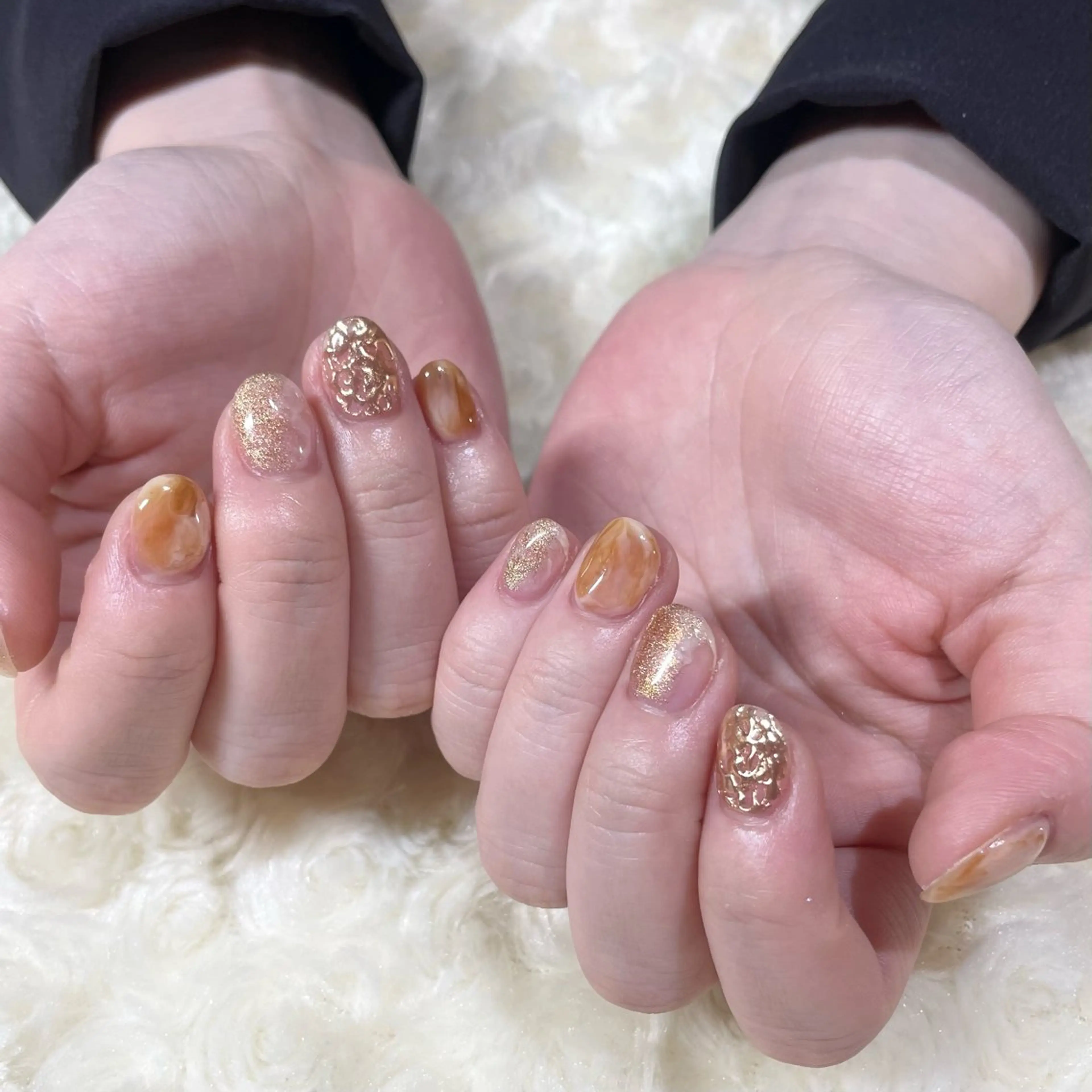 ネイル ブラウン ゴールド ニュアンスネイル aime Ayanoのネイルデザイン