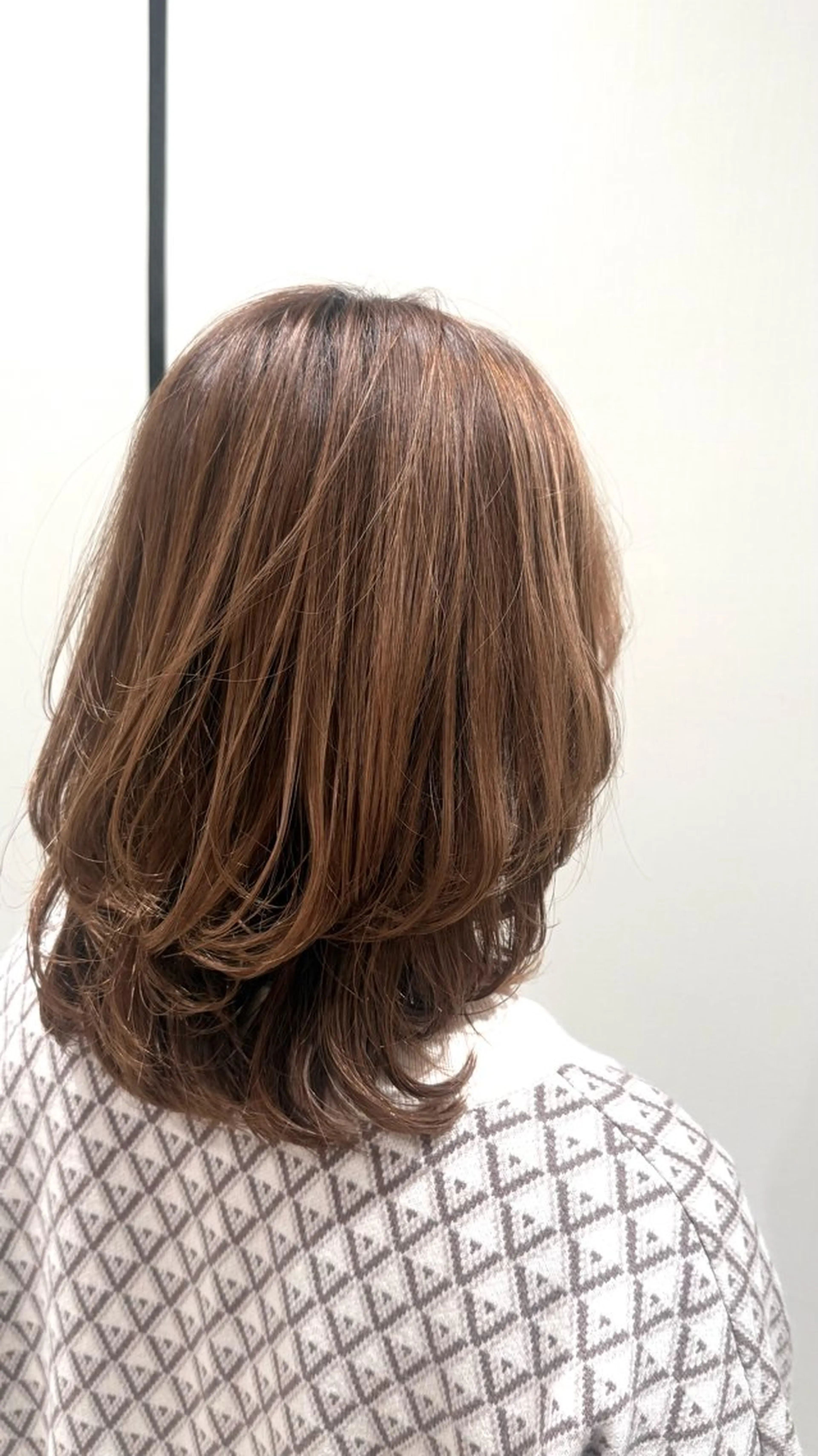 ミディアム レイヤーカット さく らこのヘアスタイル