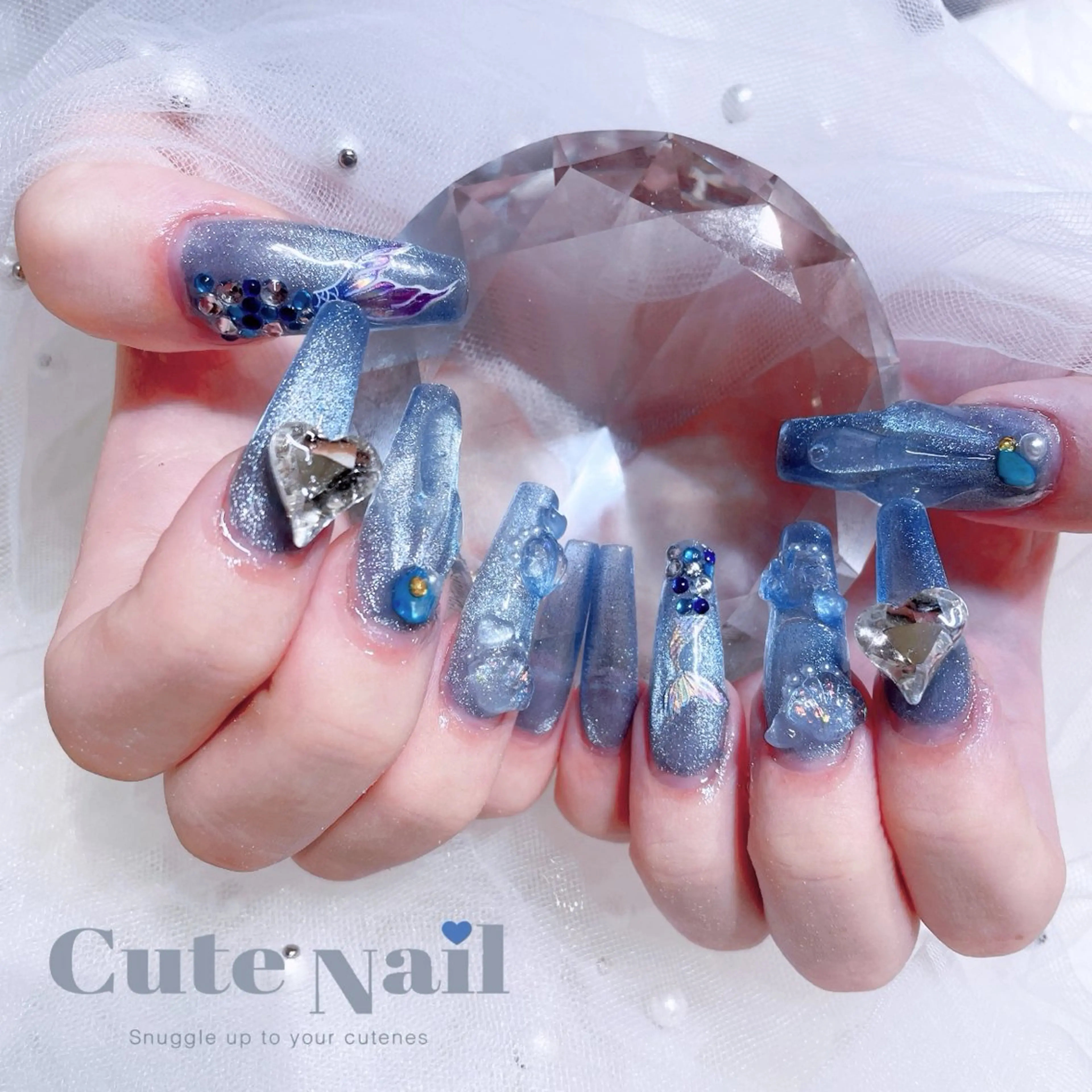 ネイル GO TODAY SHAiRE SALON原宿 Liber所属・️🫧もこ 艶感ネイル🫧のネイルデザイン