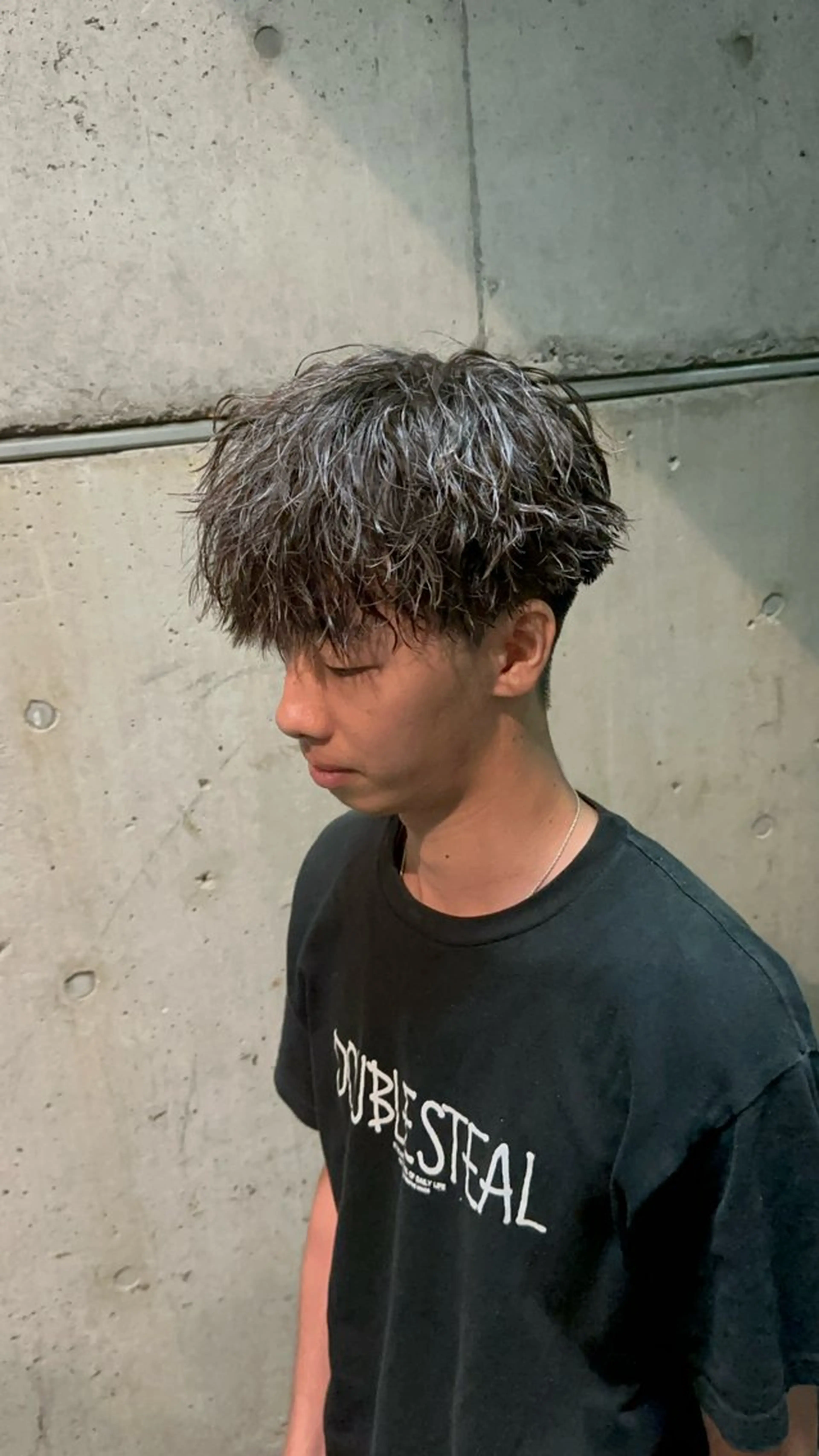 パーマ メンズ メンズパーマ メンズツイストパーマ ツイストパーマ 五十嵐 圭音のヘアスタイル