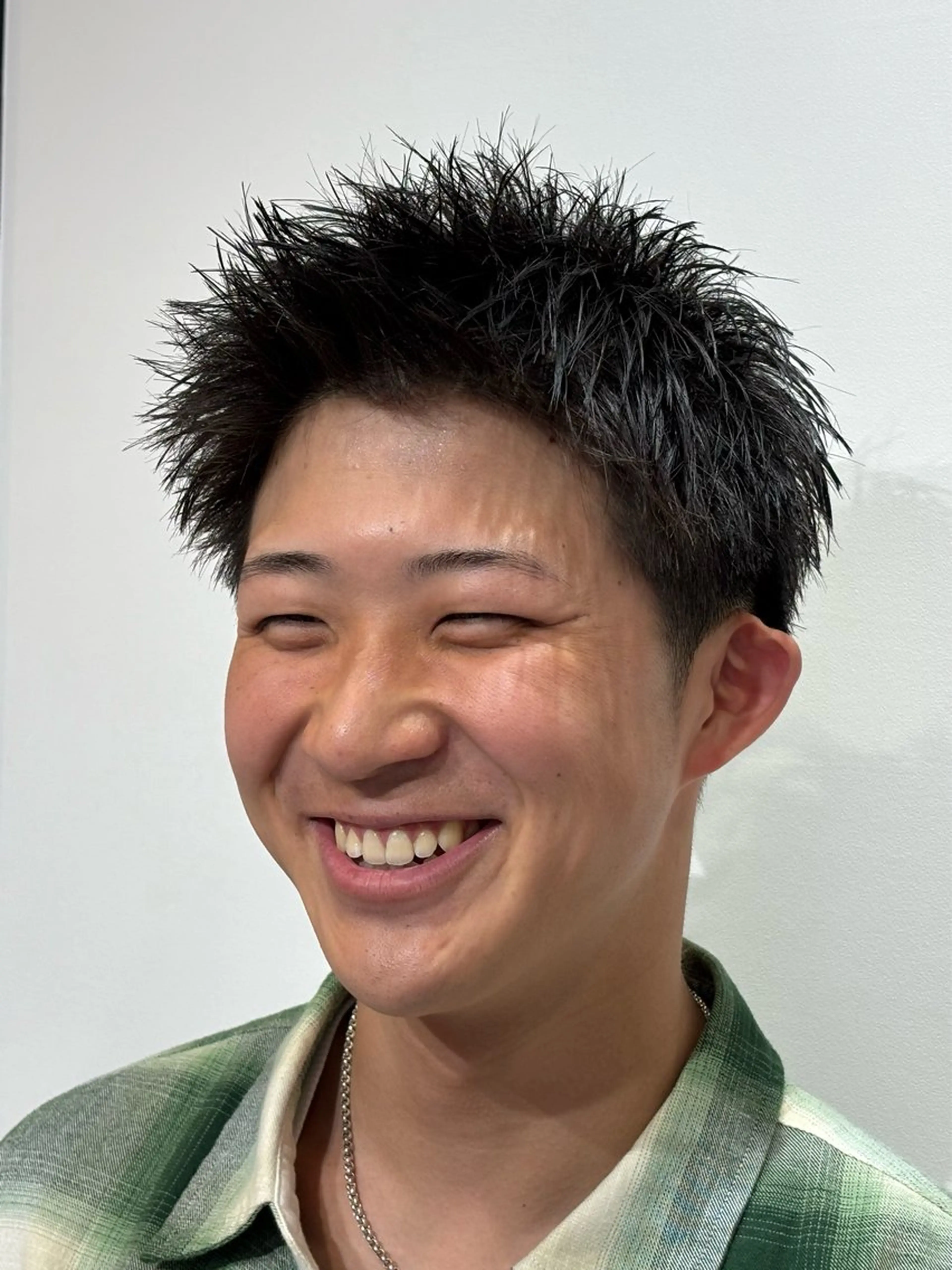 ショート メンズ メンズショート スパイキーショート ショートヘア カット トリートメント 【店長】メンズ職人 短髪　ハイトーン🔥のヘアスタイル