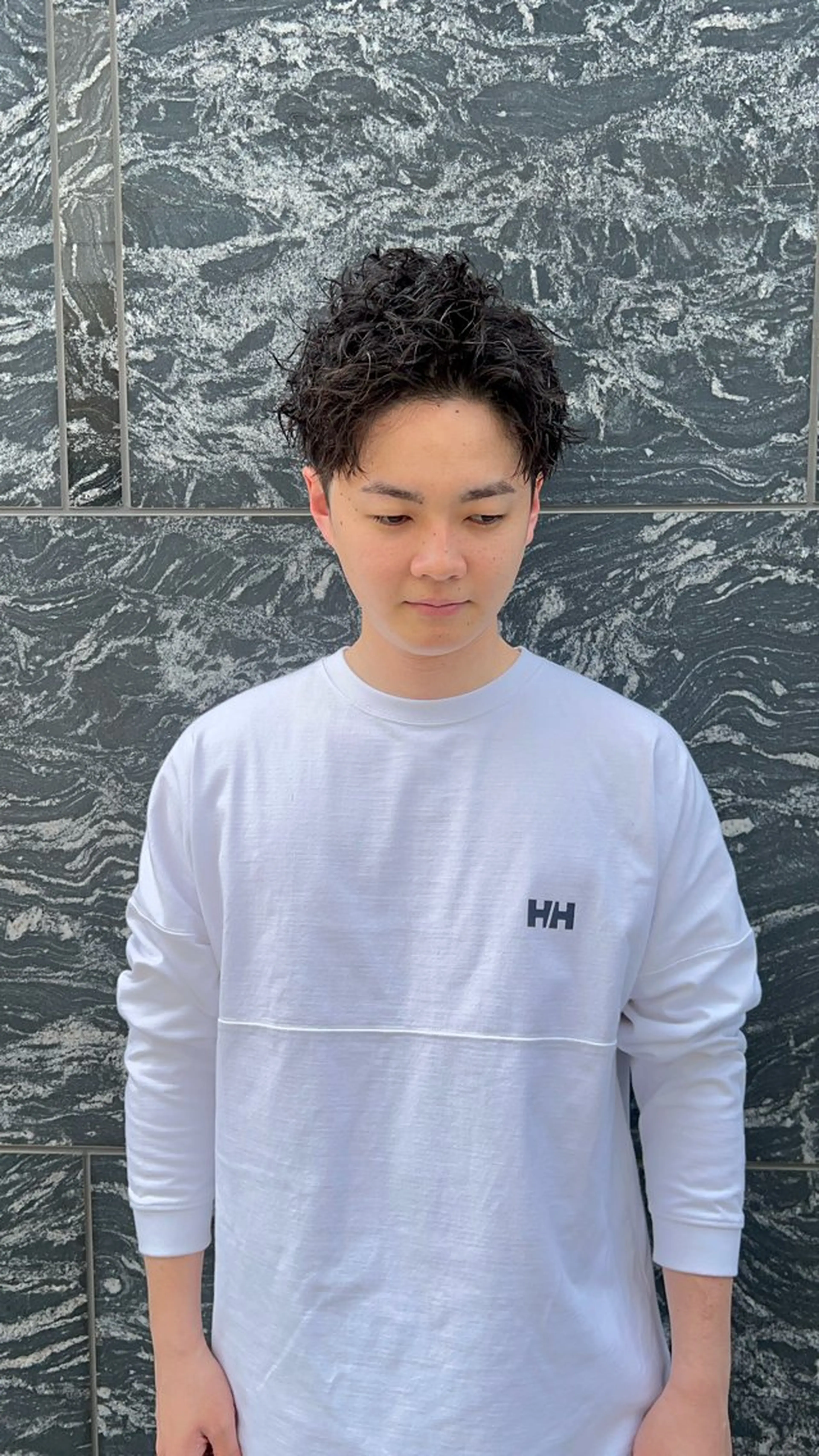 ショート パーマ メンズ メンズパーマ メンズツイストパーマ ツイストパーマ カット パーマ トリートメント 樋野 亮のヘアスタイル