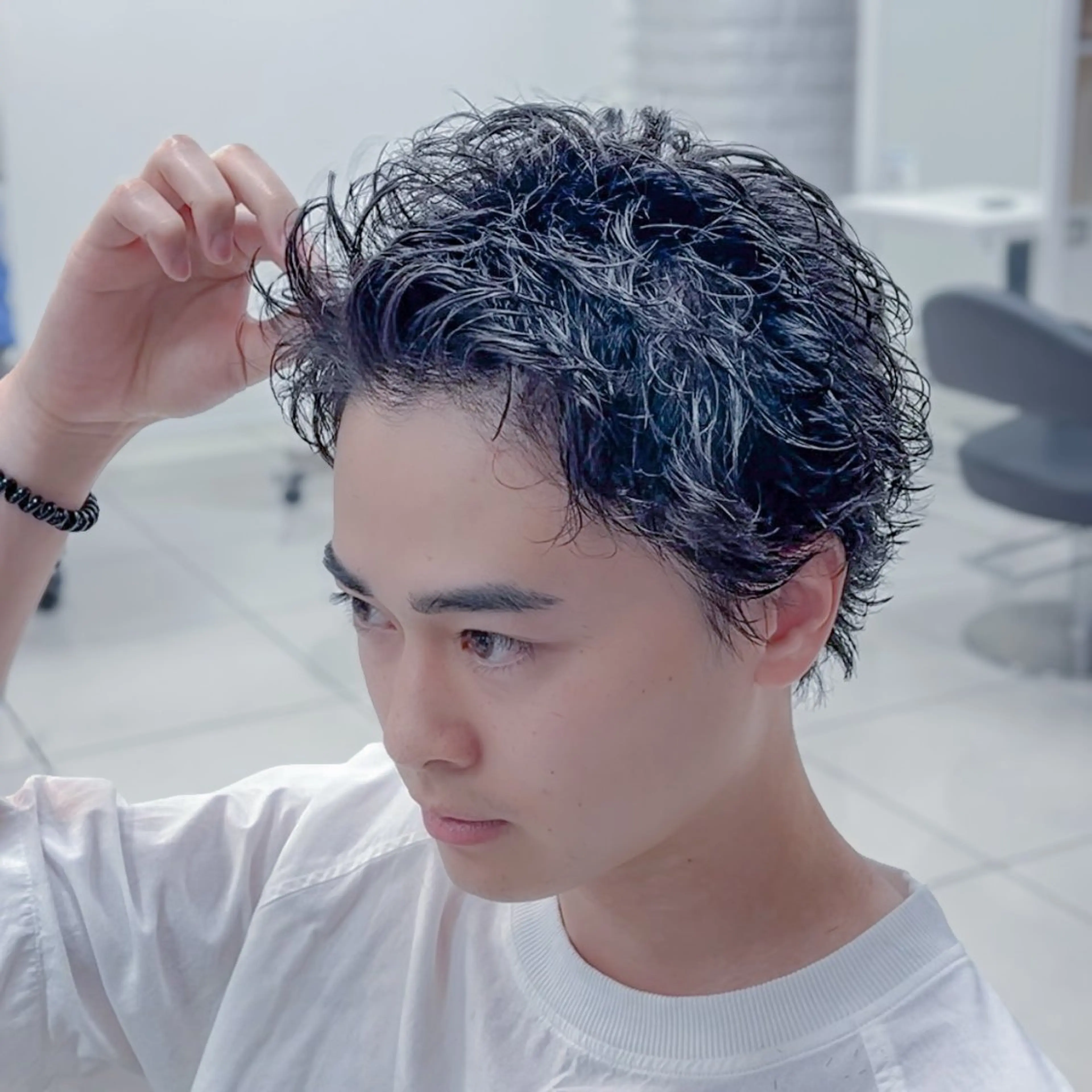 ショート パーマ メンズ アップバング スパイキーショート ショートヘア メンズパーマ職人 パーマ🔥ritaのヘアスタイル