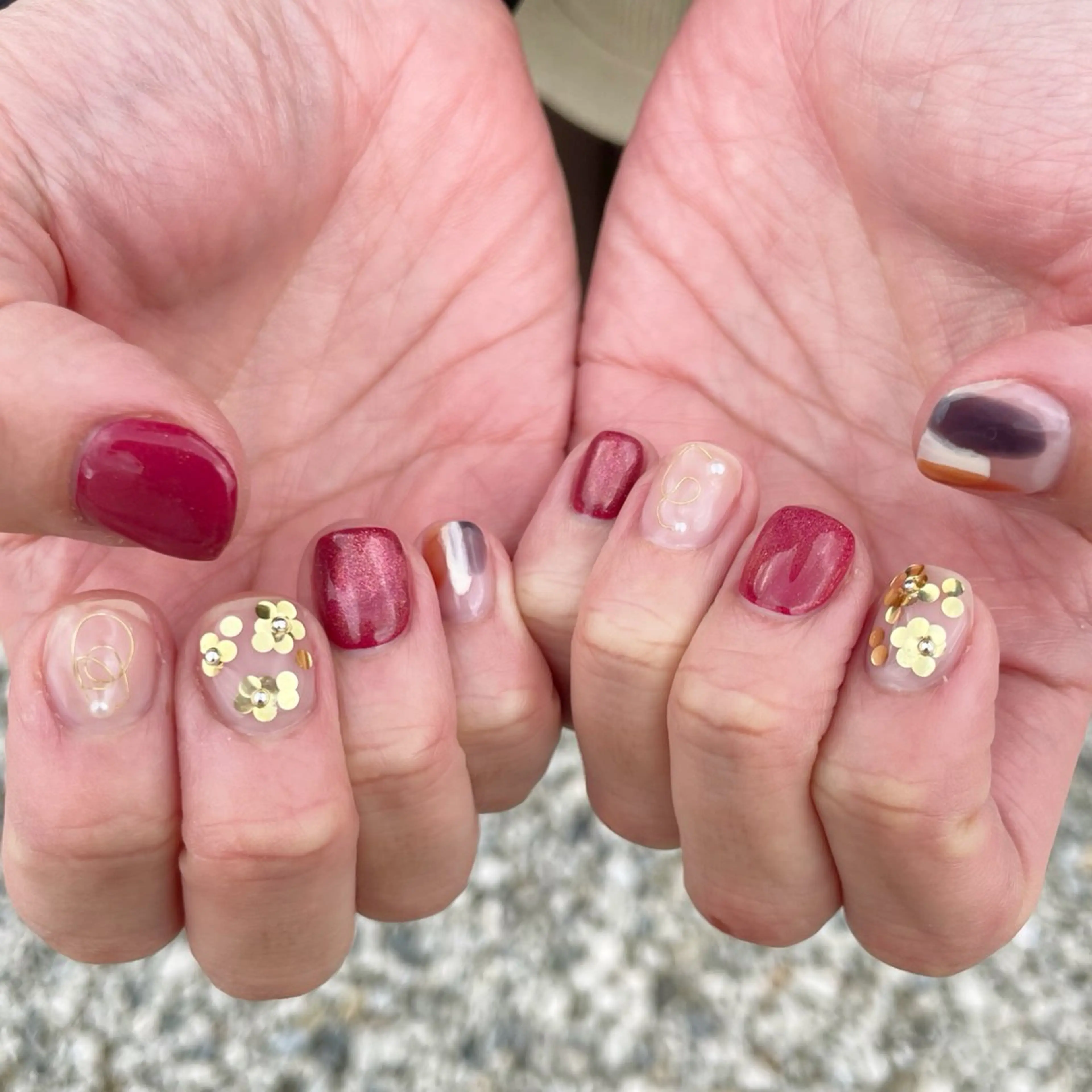 ネイル ボルドー クリアネイル ハンドネイル y-neil 🐪🫧のネイルデザイン