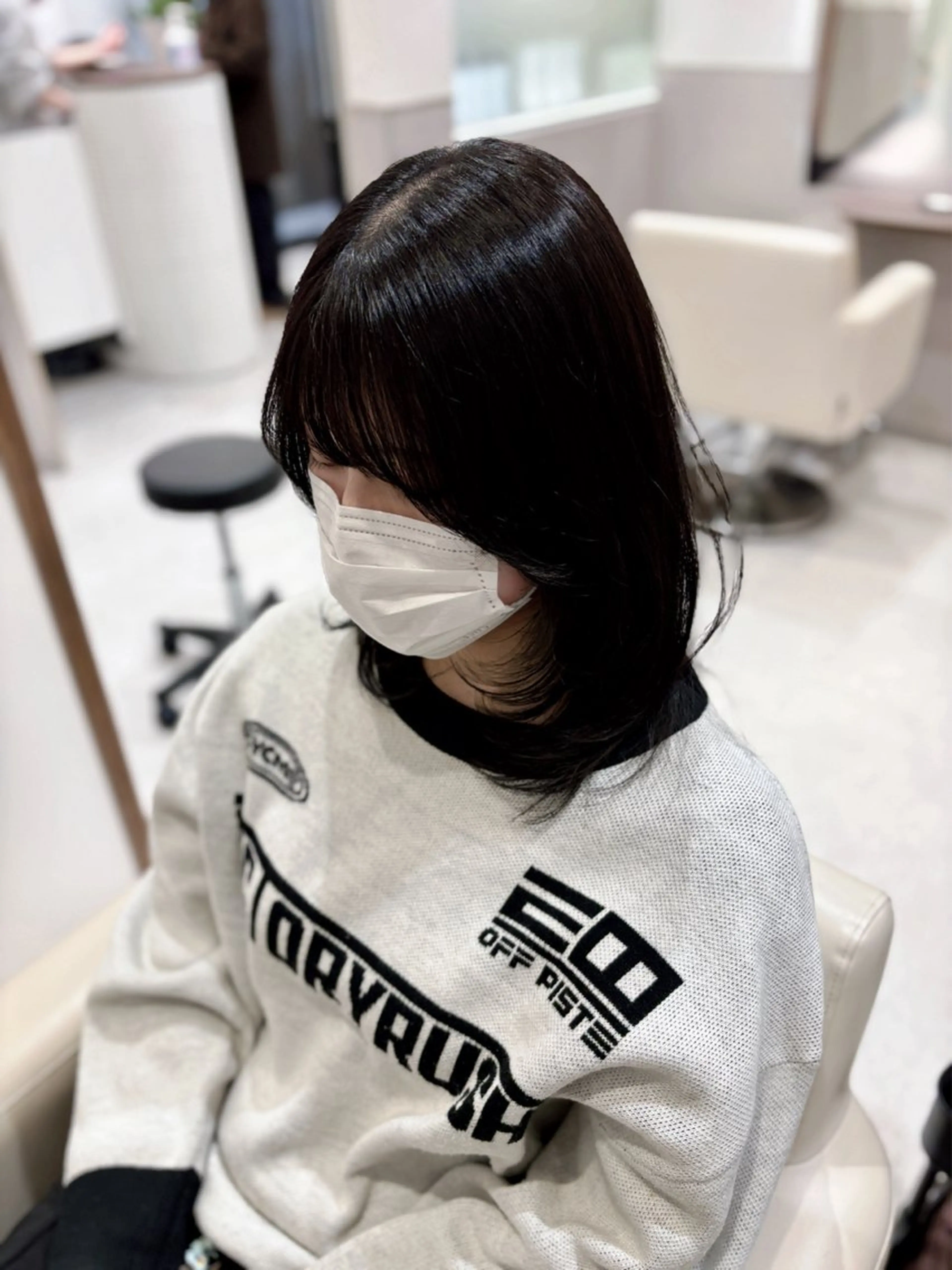 ミディアム ミディアムレイヤー レイヤーカット カット Zina.金上美玲 ✲レイヤー/メンズのヘアスタイル
