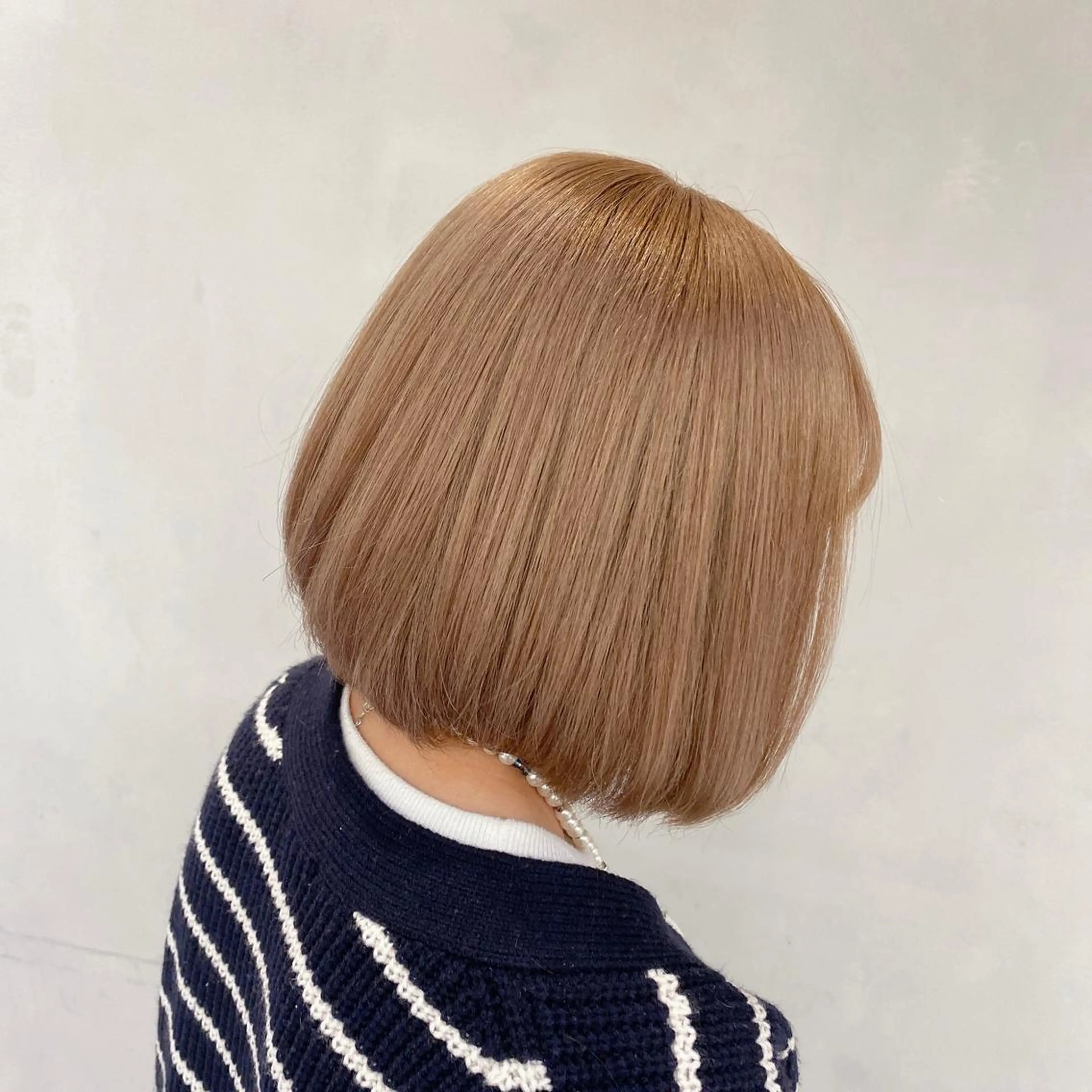 ショート カラー ベレーザ渋谷所属・🦋ハイトーン・髪質 改善🦋成嶋 朋希のヘアスタイル