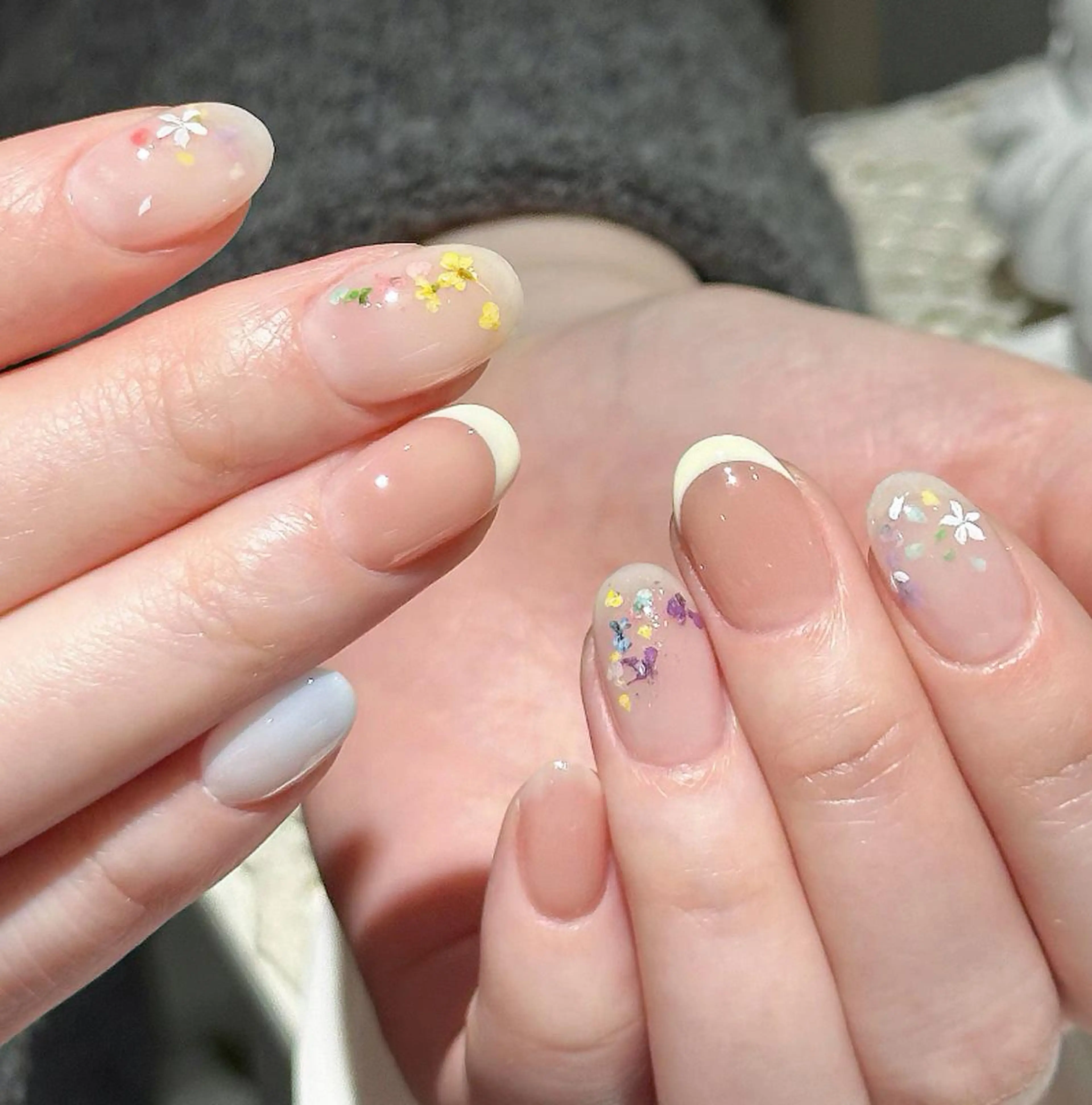 ネイル RAFFINE 月🦋🩵のネイルデザイン