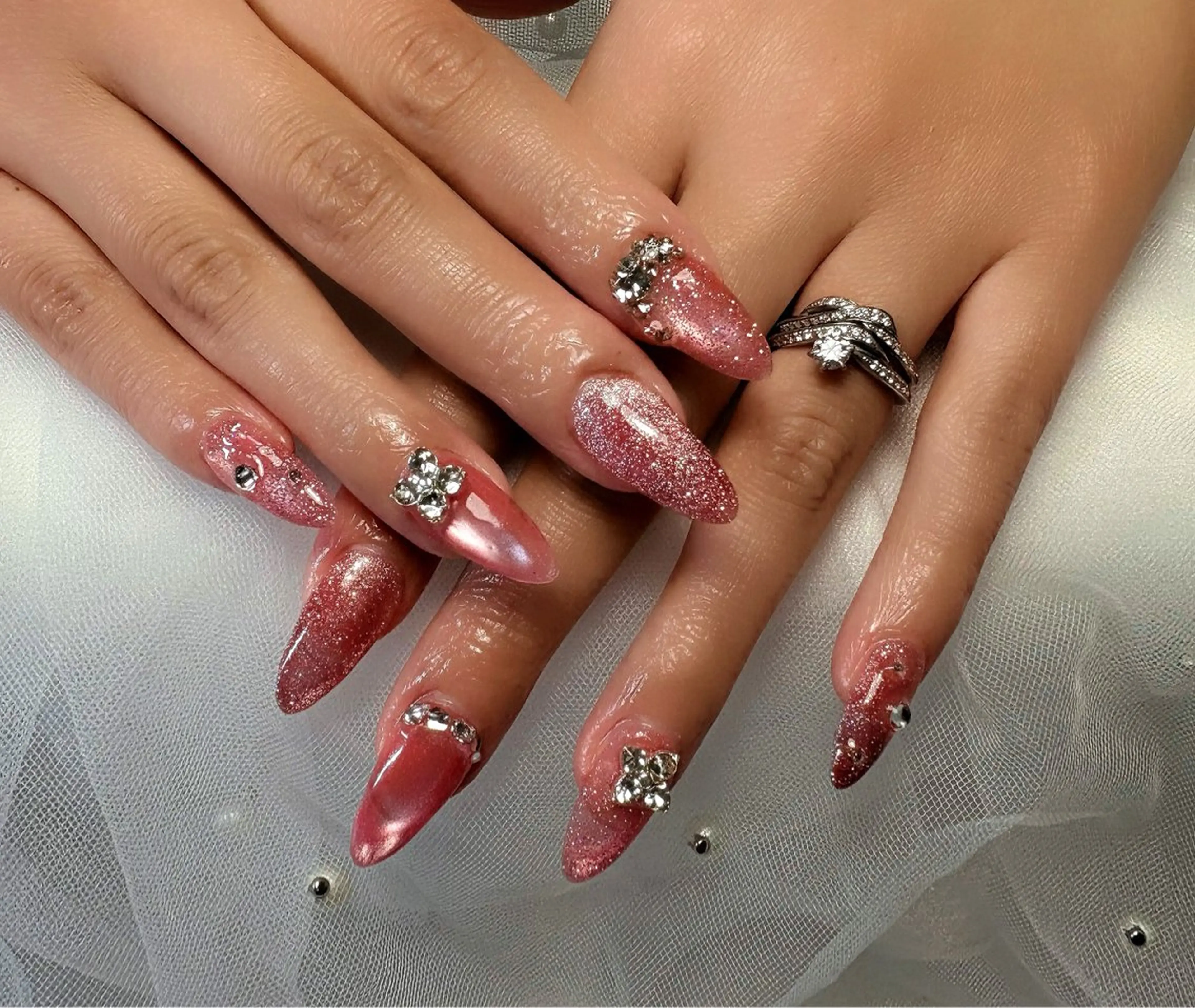 ネイル キラキラネイル 持ち込み ハンドネイル ネイルサロン Roiのネイルデザイン