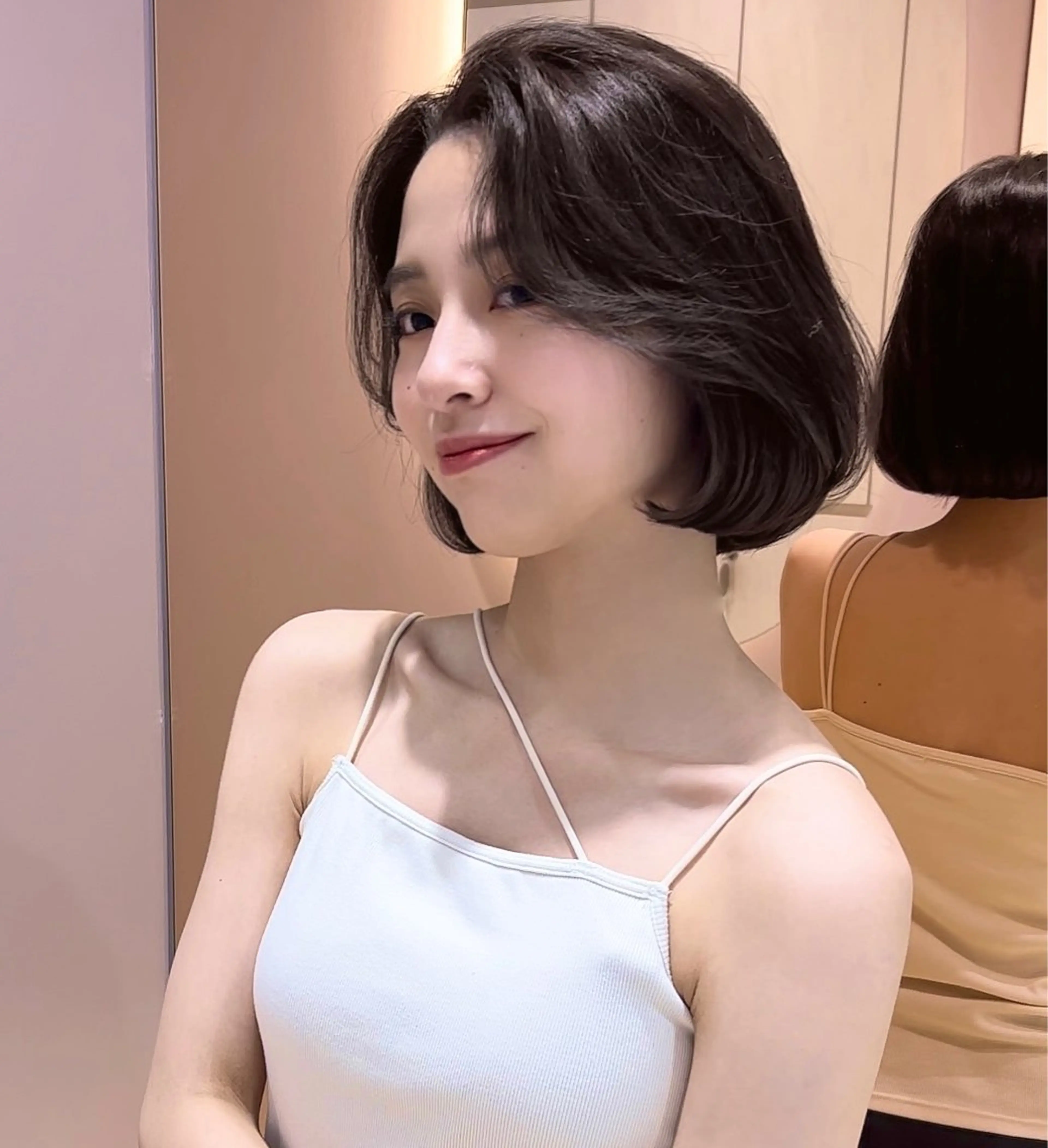 ショート 韓国顔周りヘア 🇰🇷💐石井遥のヘアスタイル