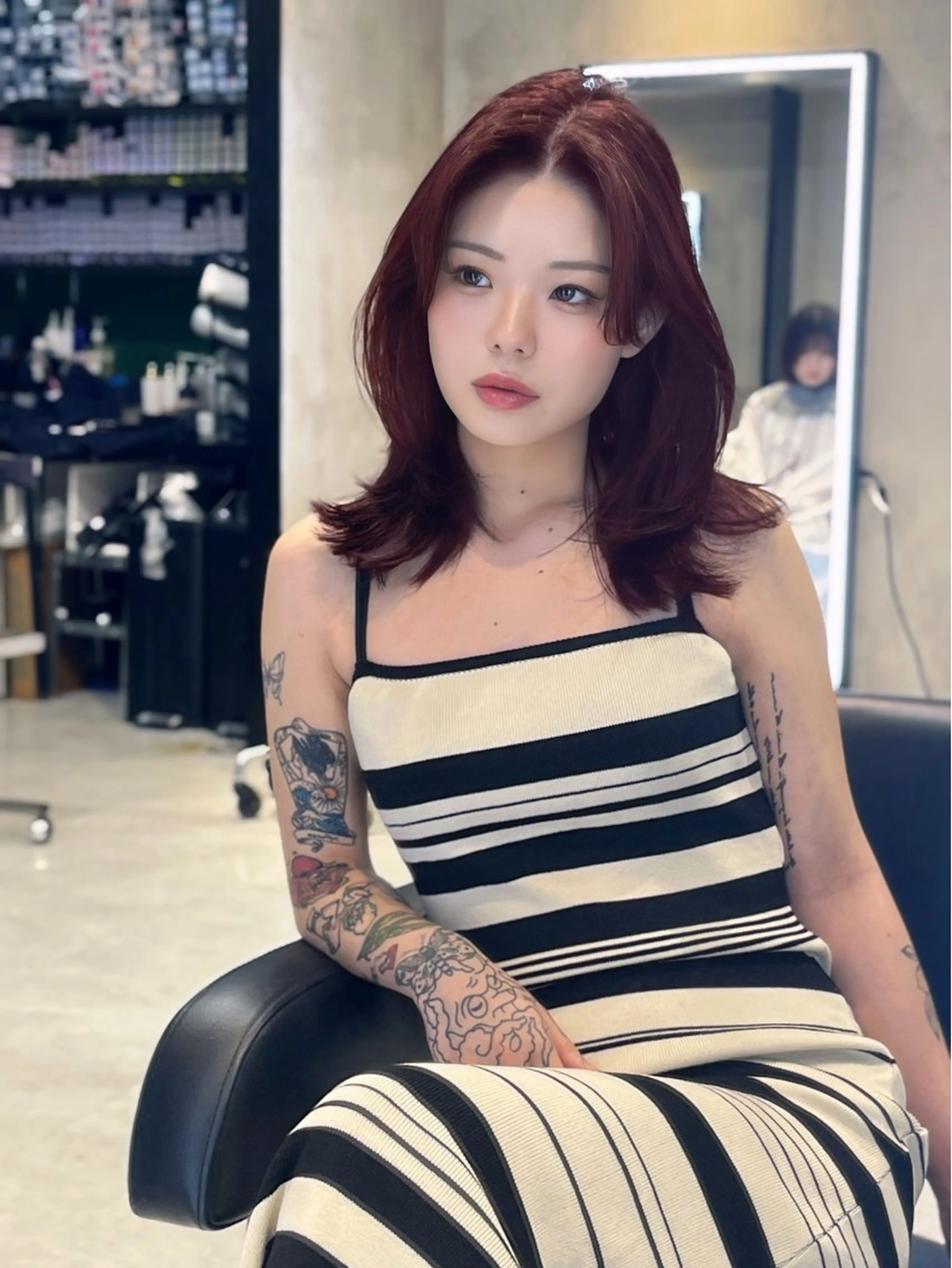 ミディアム カット ヘアカラー トリートメント 海野翔吾🇨🇳 ワンホンレイヤーのヘアスタイル