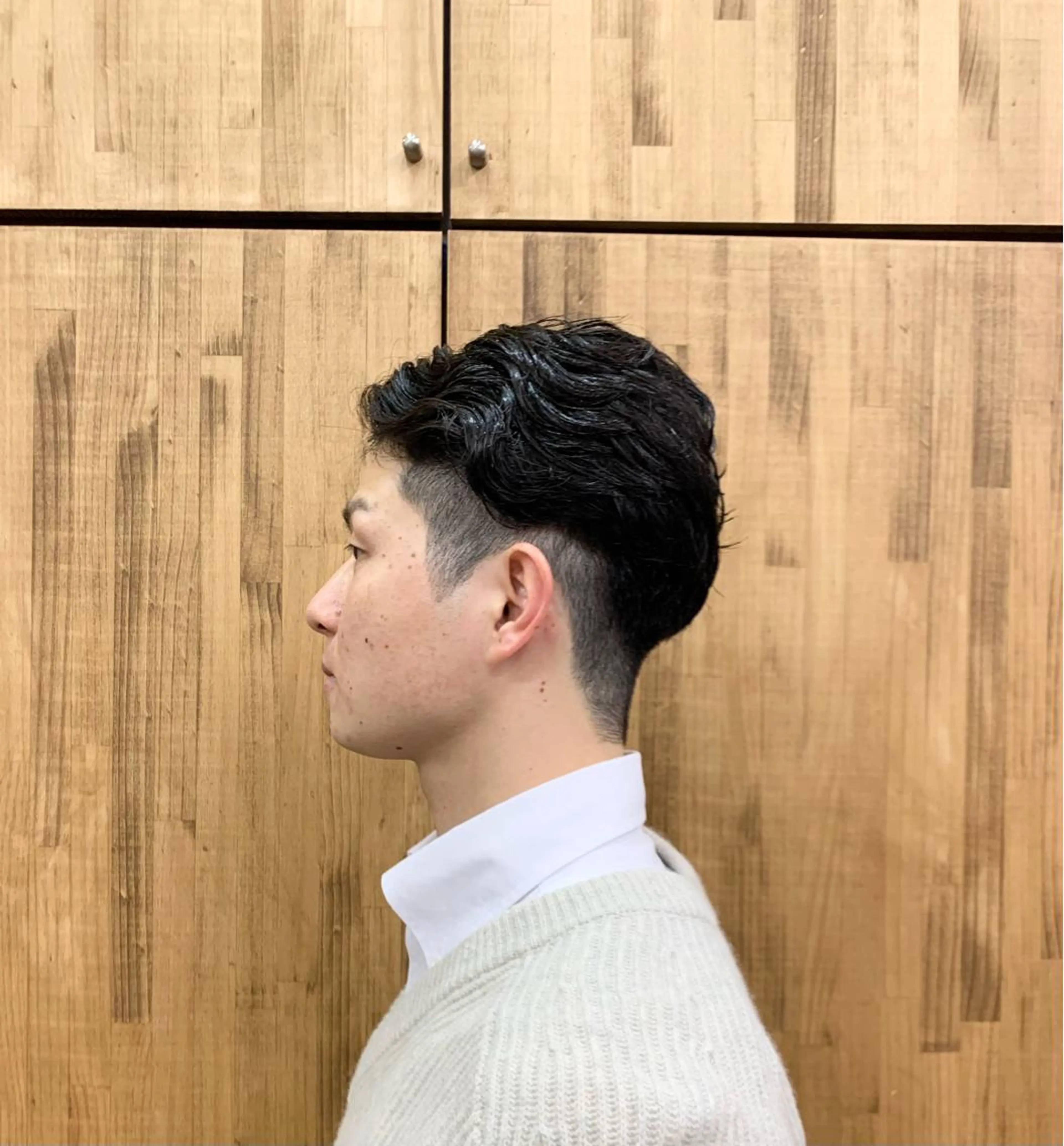 ショート パーマ メンズ 牧野 滉平のヘアスタイル