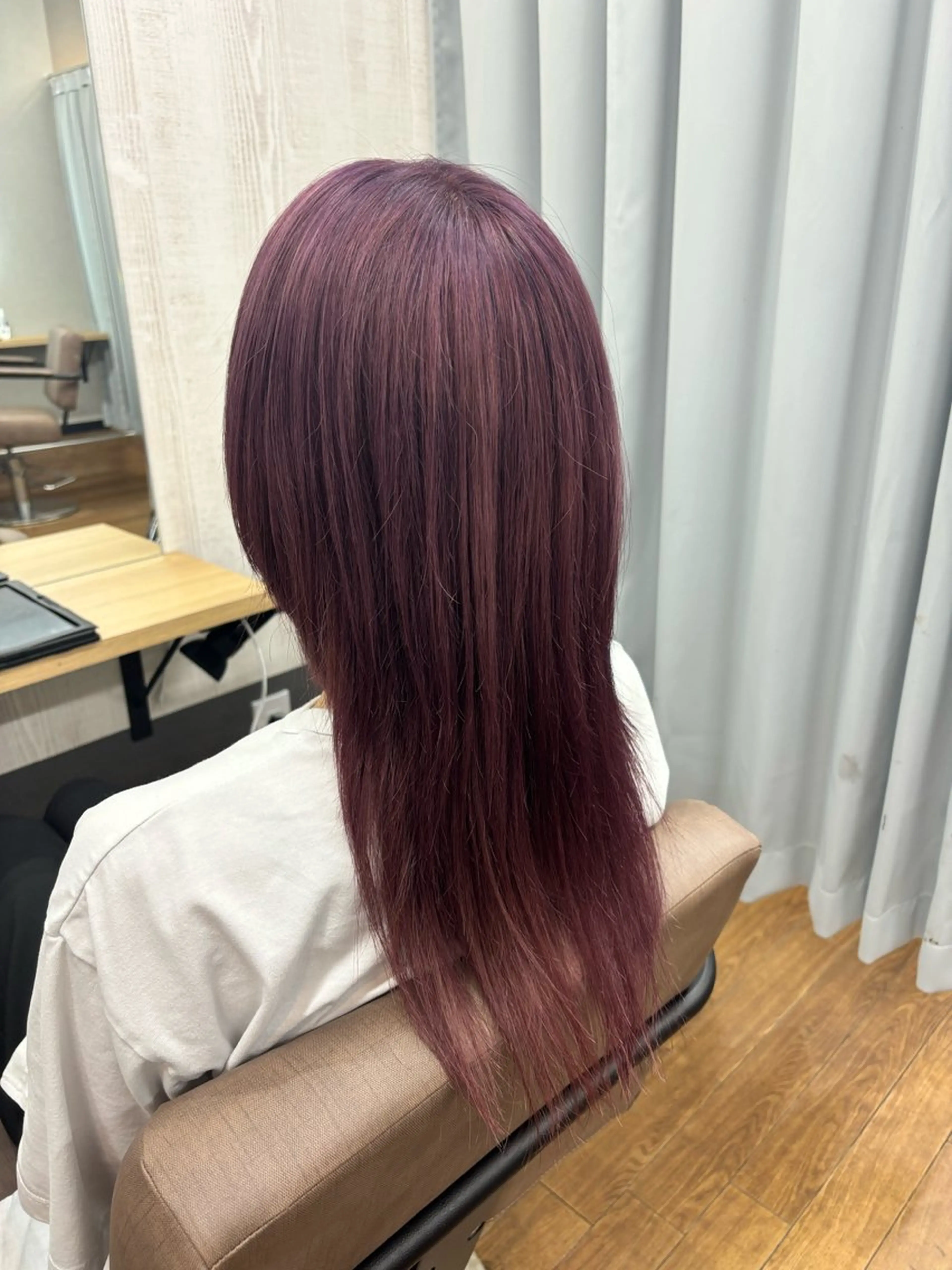 セミロング 猪股 華乃のヘアスタイル
