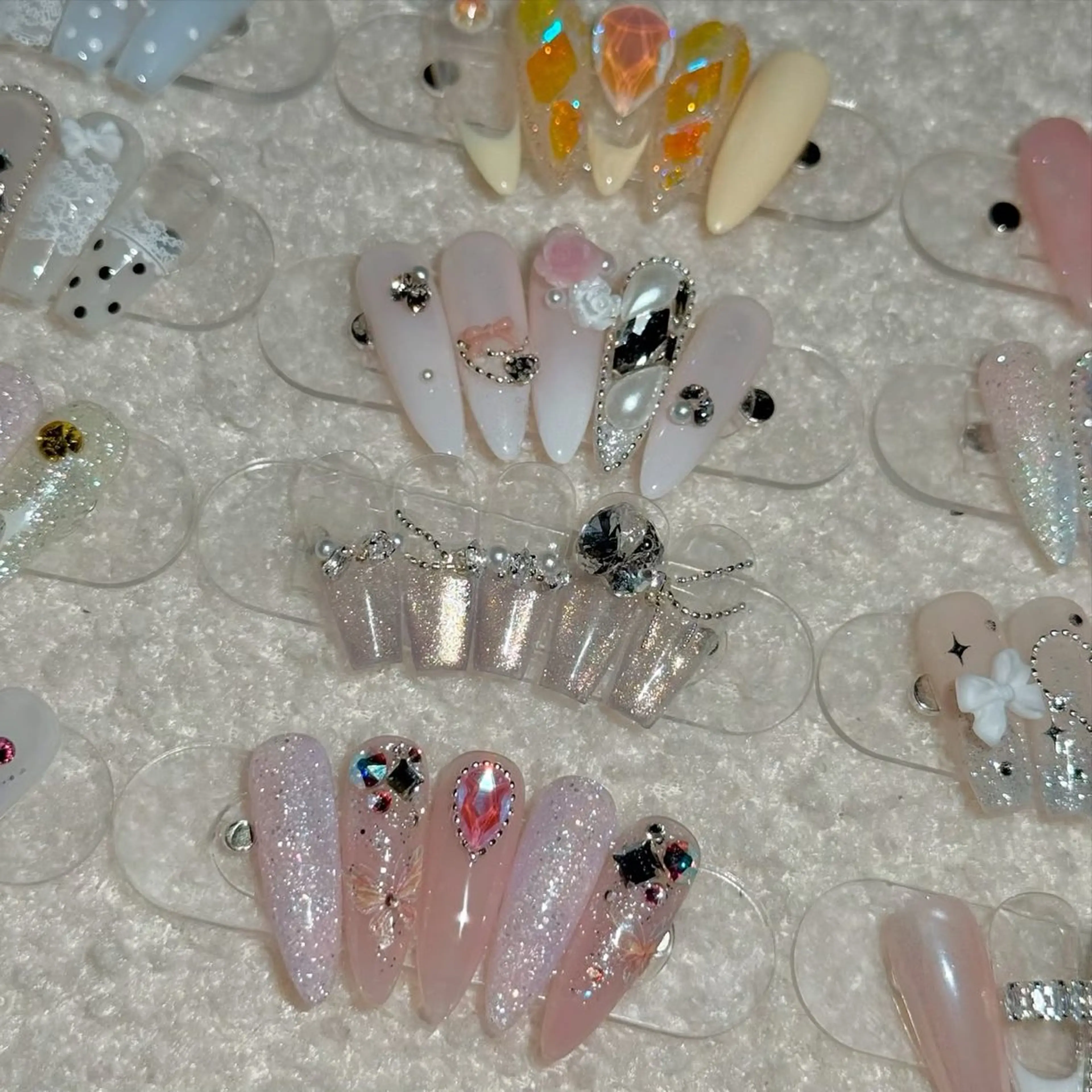 ネイル ブラウン フレンチネイル ジェルネイル キラキラネイル マグネットネイル ハンドネイル ハンドケア Nova Nail Nambaのネイルデザイン