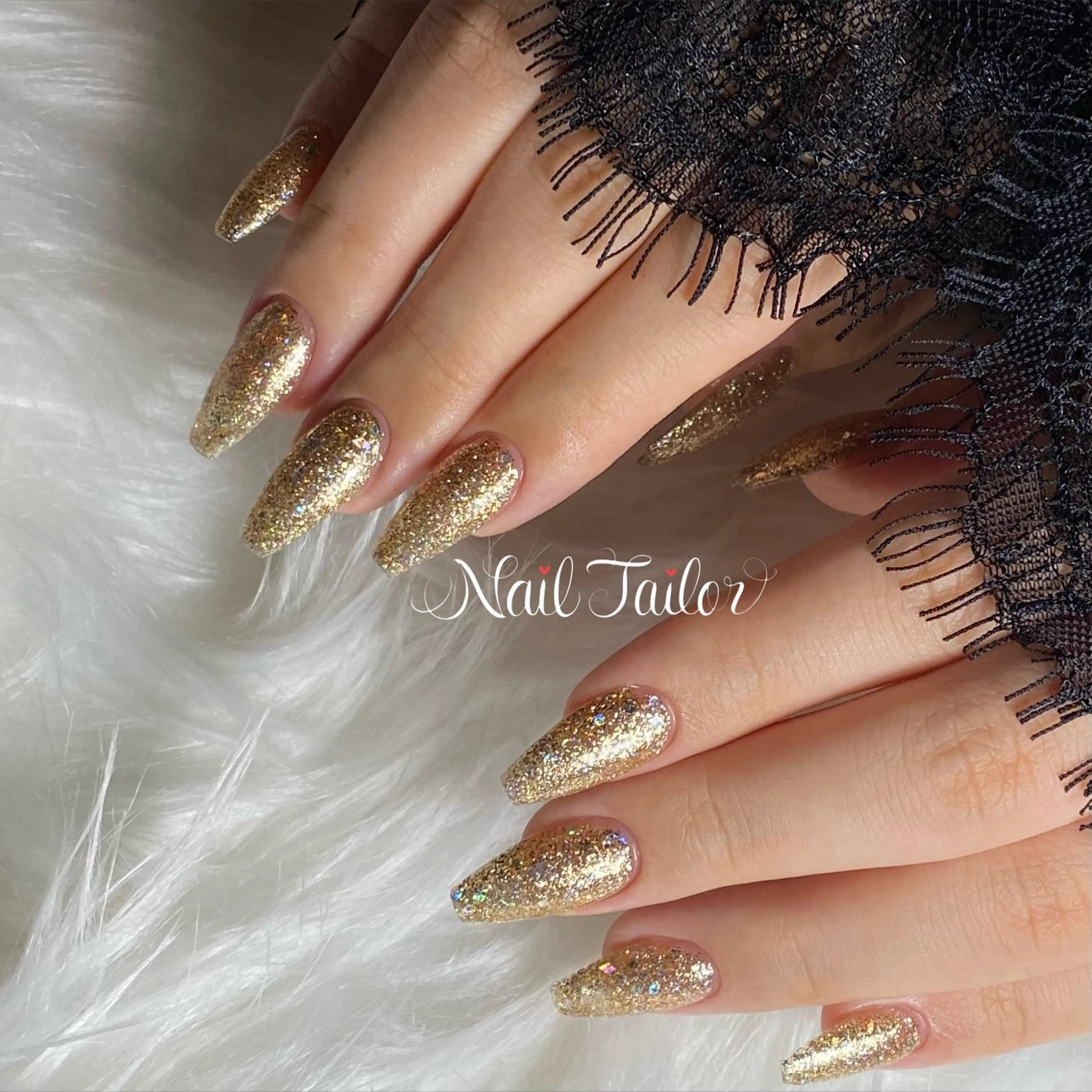 ネイル 長さ出し フラッシュネイル ゴールド キラキラネイル ロングネイル ハンドネイル 〜Nail Tailor〜　ネイルテイラー所属・NailTailor ネイルテイラーのネイルデザイン