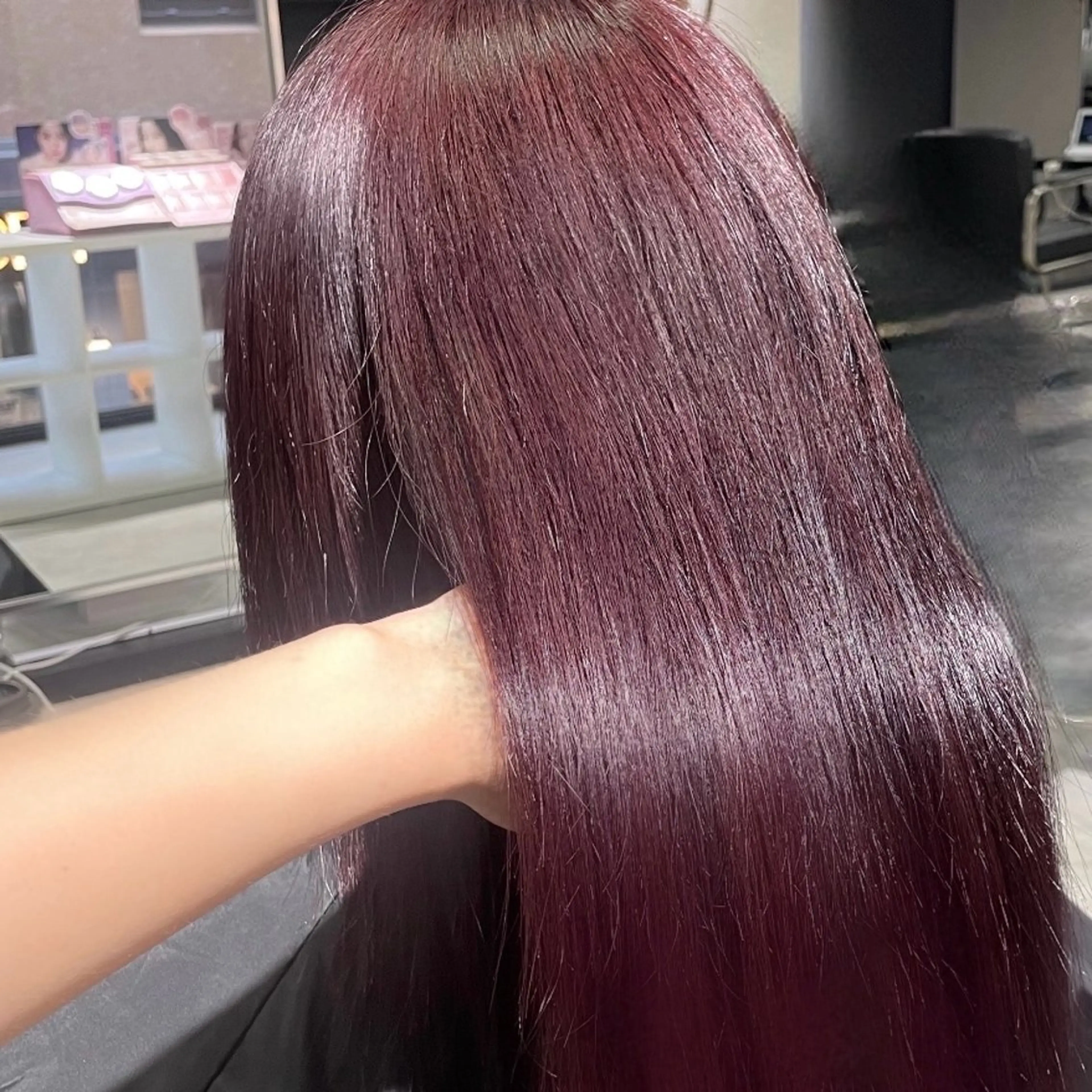 ロング カラー ブラウンカラー ダークブラウン 顔まわりレイヤー レイヤーカット 縮毛矯正 カット ヘアカラー 縮毛矯正 トリートメント レイヤー /髪質改善/ariのヘアスタイル