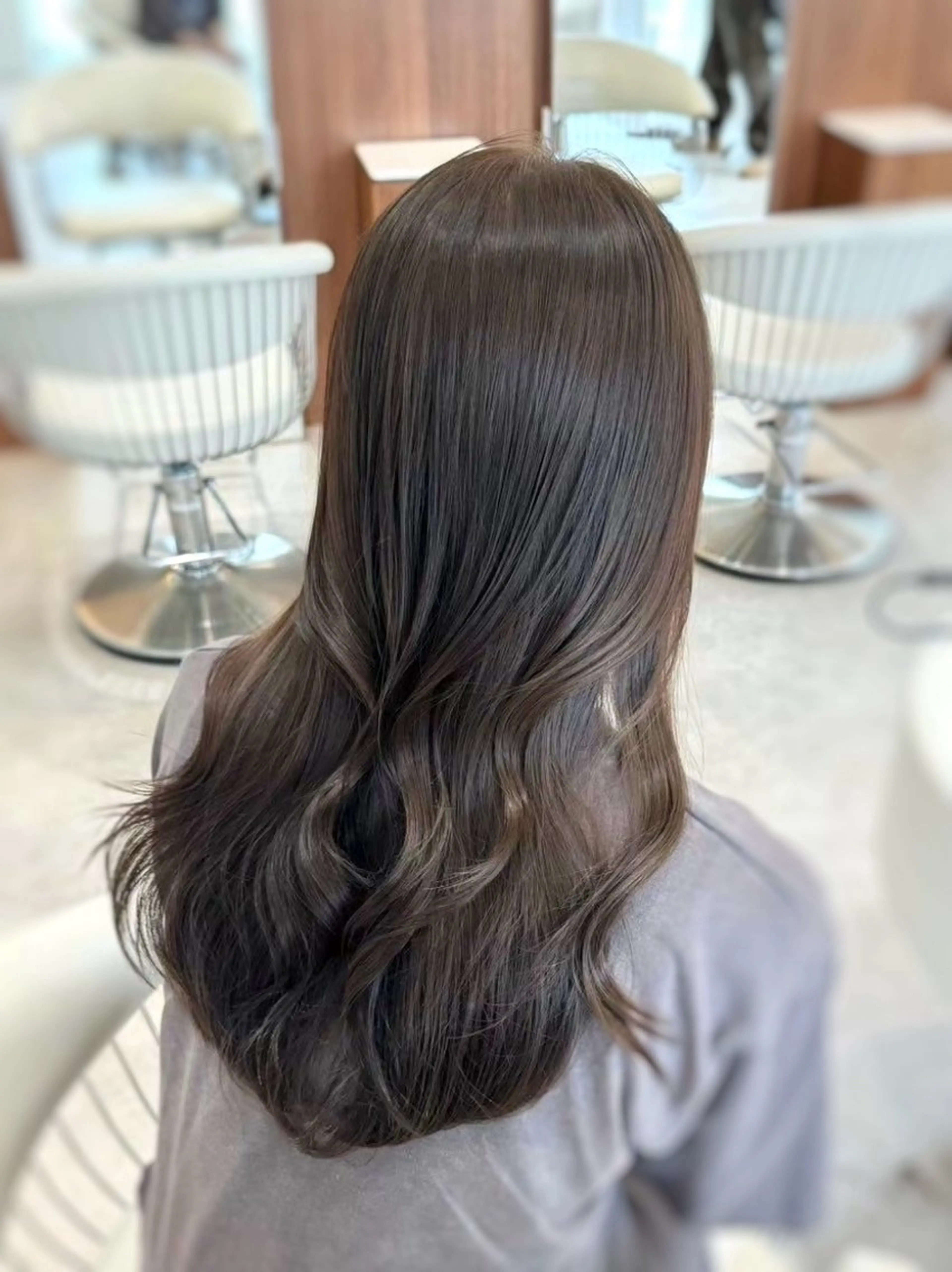 ミディアム カラー ダークグレー レイヤーカット カット ヘアカラー トリートメント レイヤー/ハッシュ 渋谷/サッタのヘアスタイル