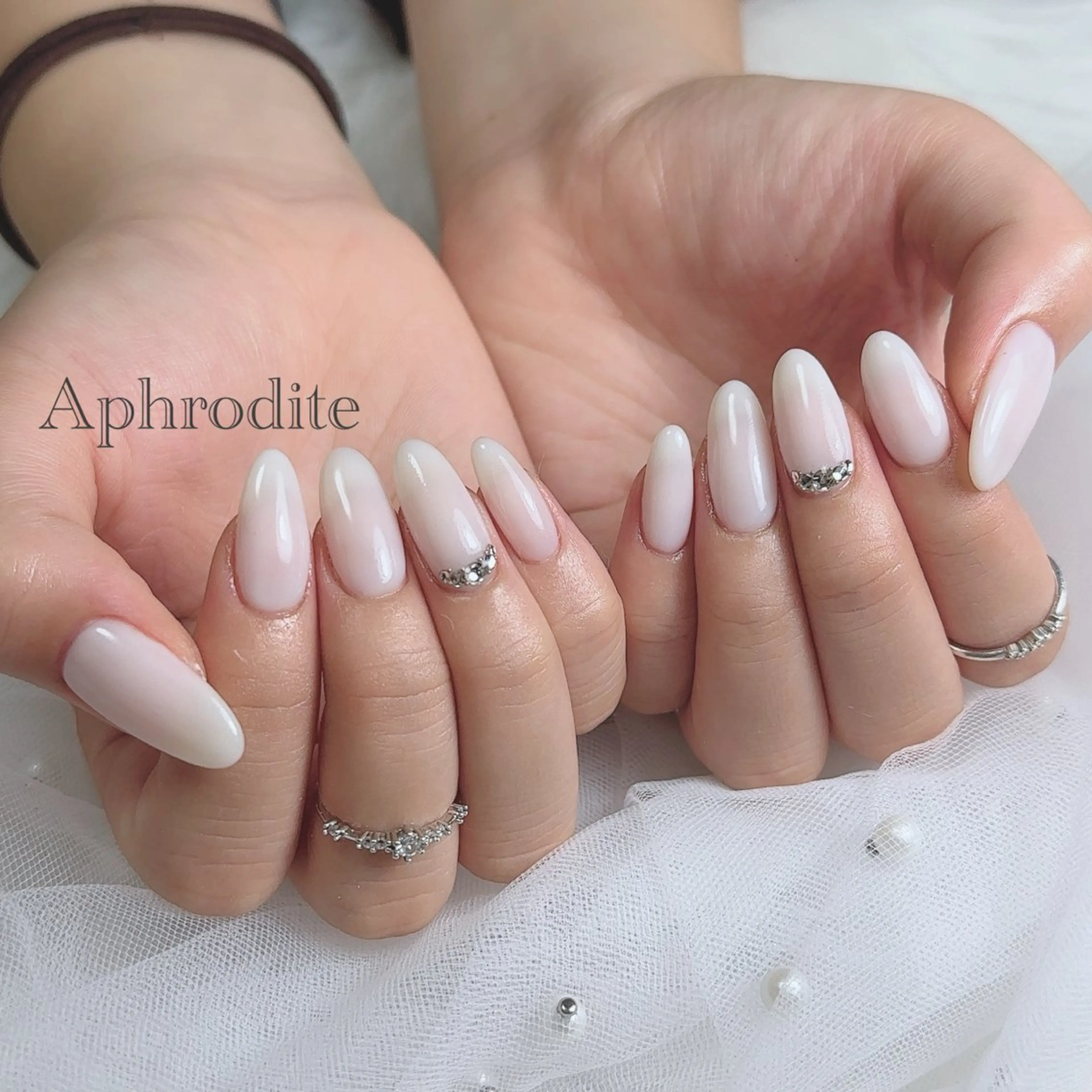 ネイル Aphrodite パラジェル認定サロンのネイルデザイン