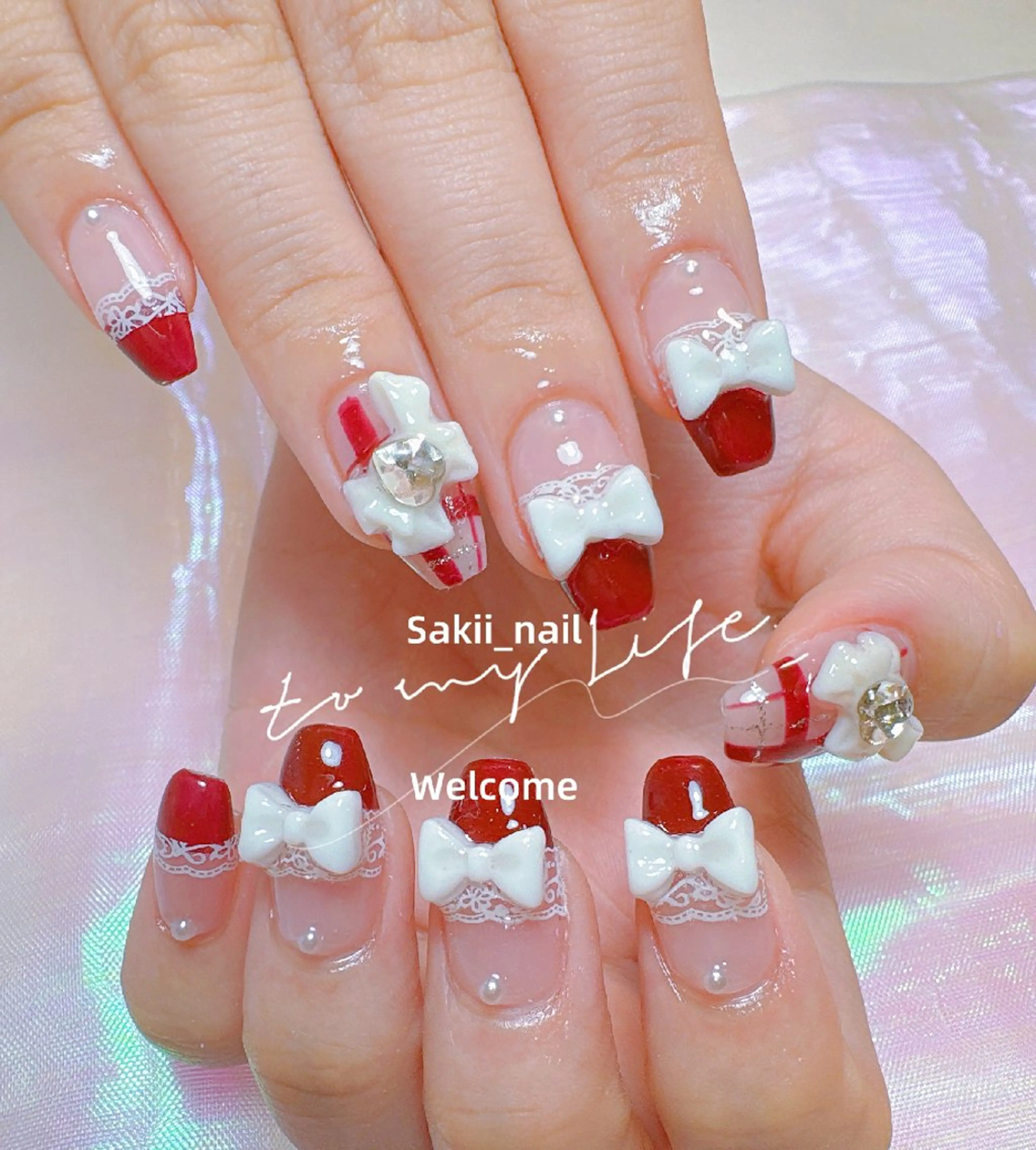 ネイル ガーリー キラキラネイル 韓国ネイル レース リボン ハンドネイル sakii_nail所属・sakii_nail 池袋のネイルデザイン