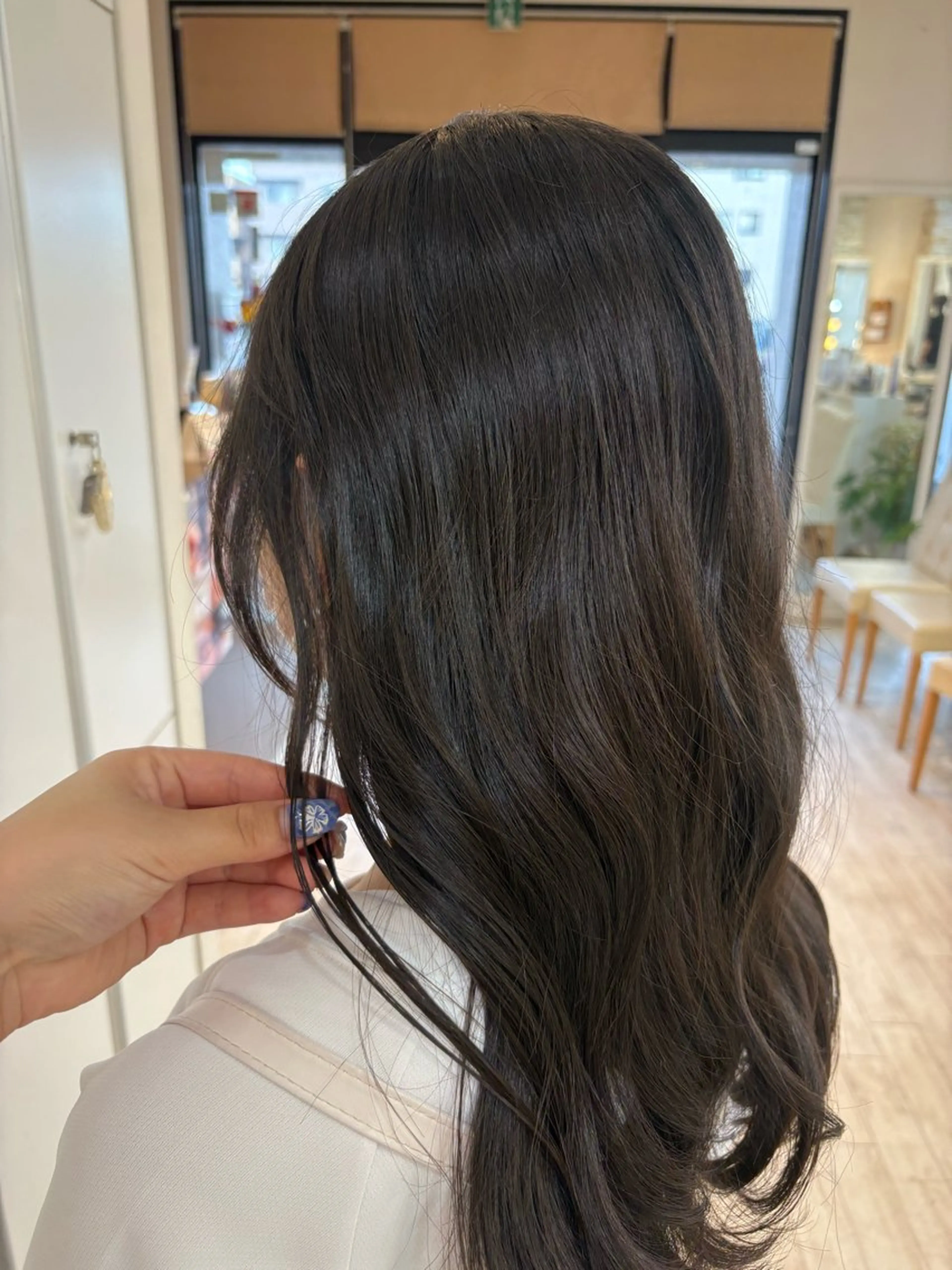 セミロング エクステ 顔まわりレイヤー 顔周りカット 外国人風カラー ハイライト エクステ CREA渋沢 モデル募集🌺アイナのヘアスタイル