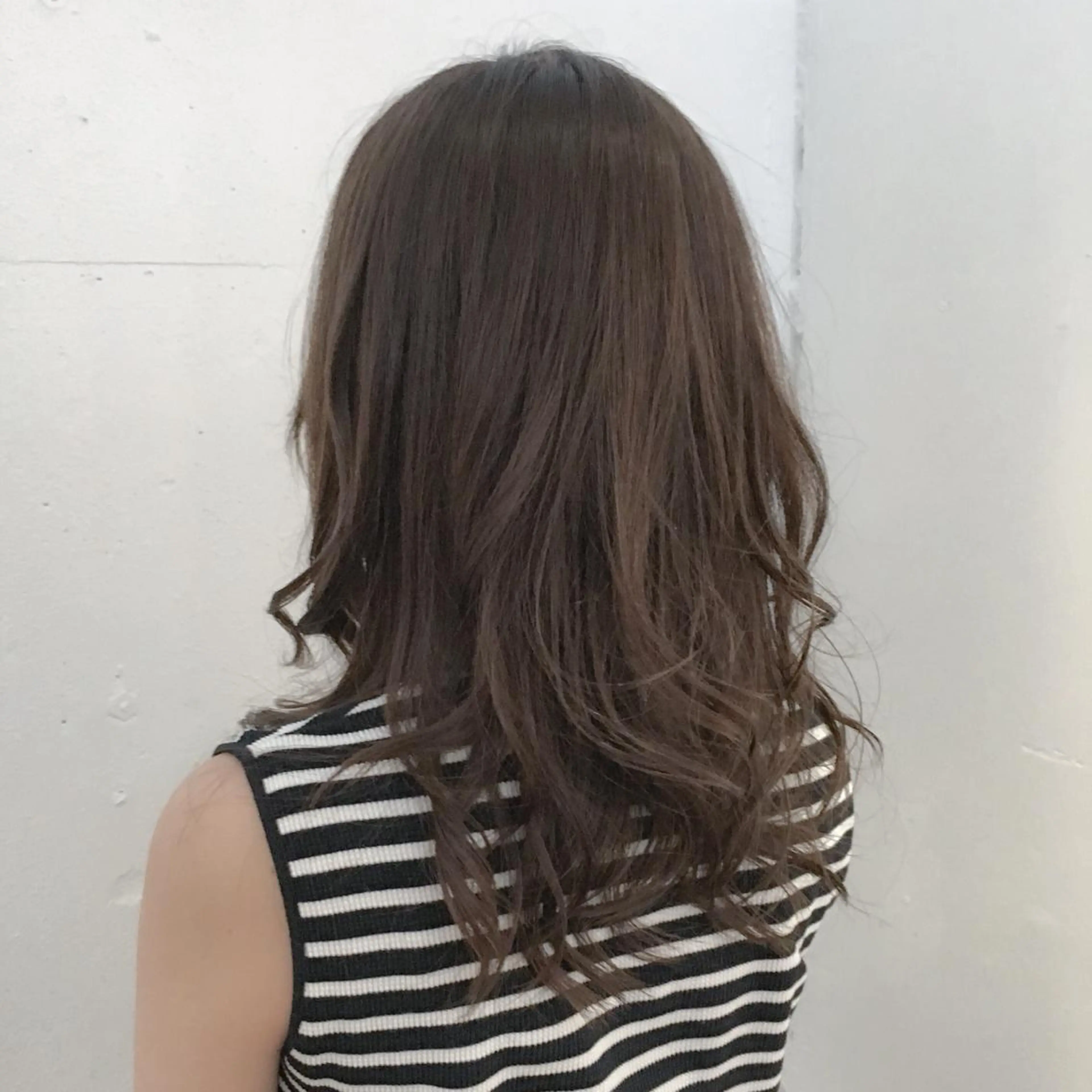 セミロング カラー パーマ ヘアカラー トリートメント トミタ アツシのヘアスタイル