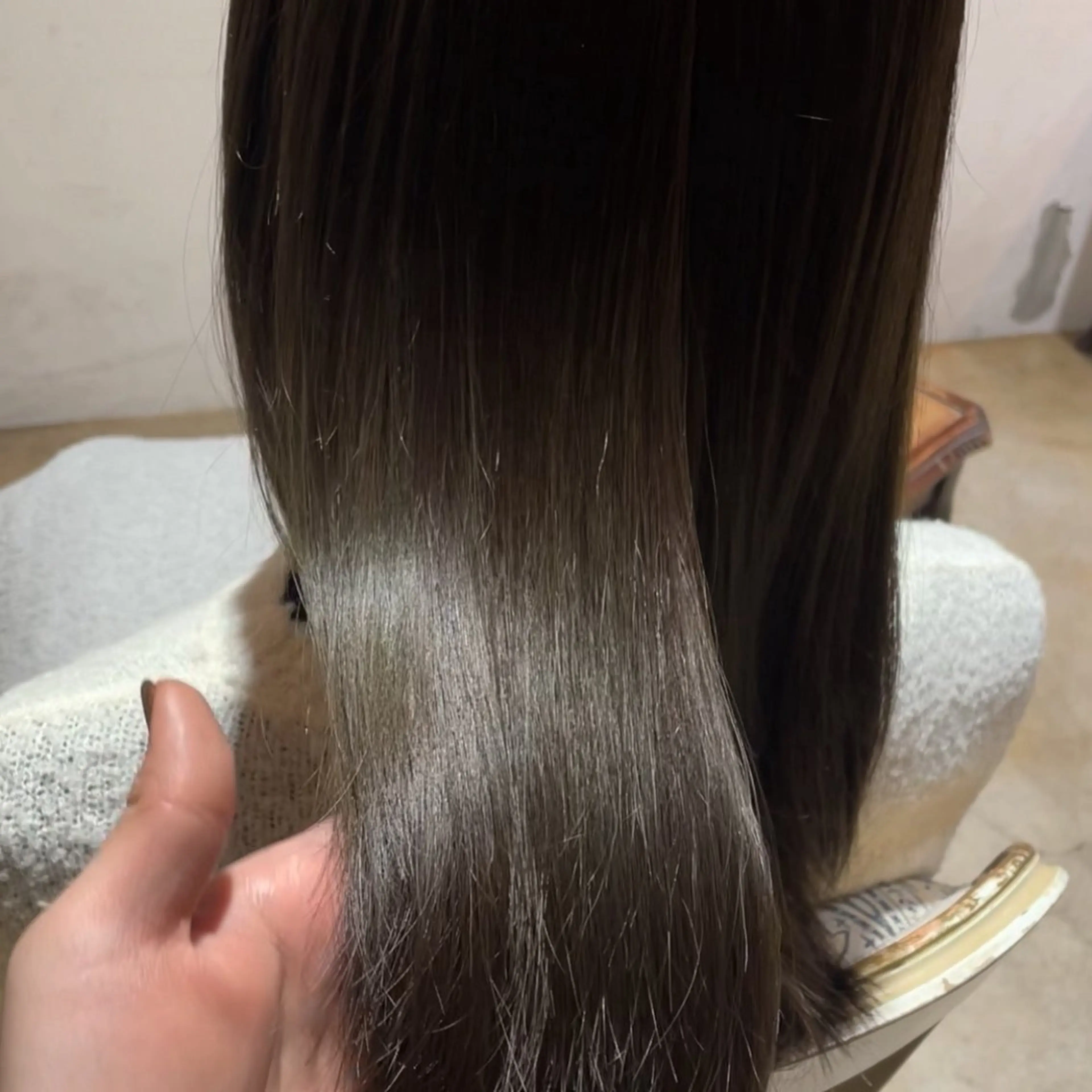 ミディアム カラー 透明感カラー オリーブカラー Milial所属・松下 穂乃香のヘアスタイル