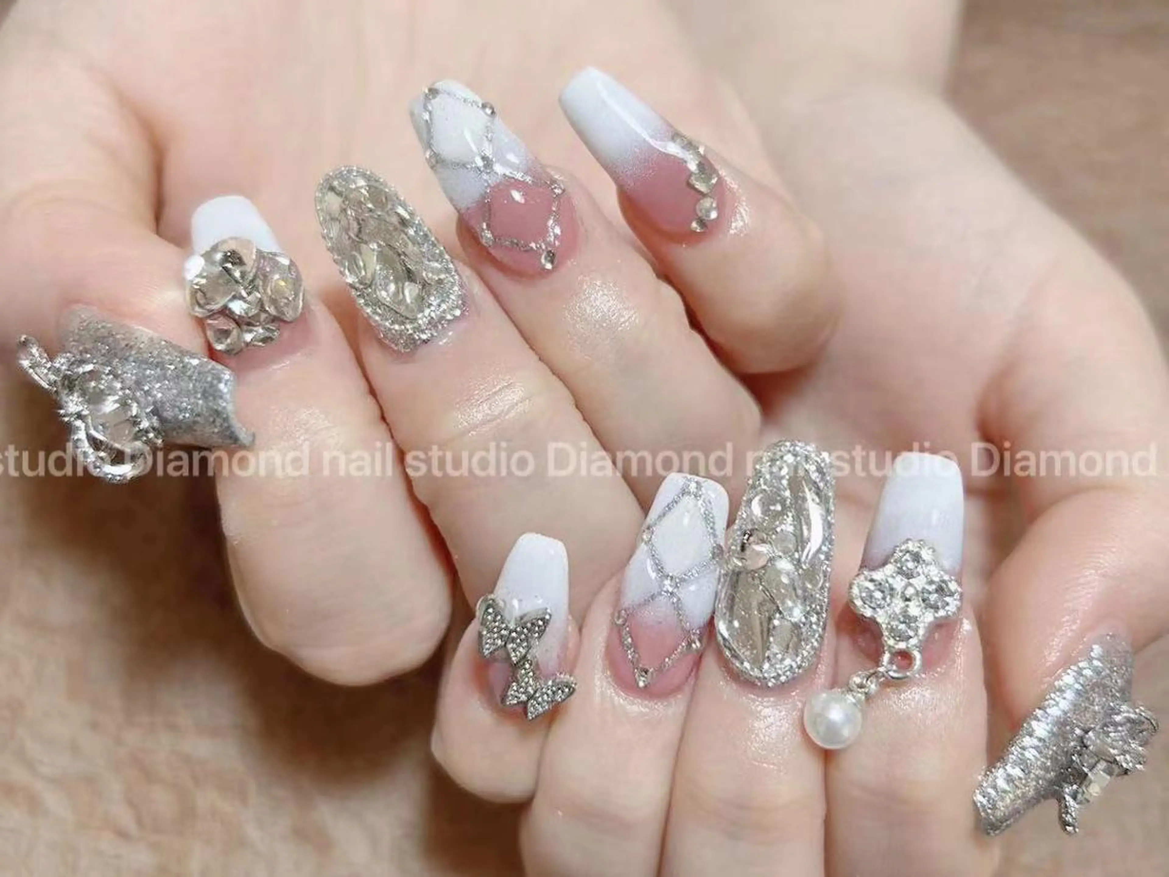 ネイル ハンドネイル DIAMOND 💦のネイルデザイン