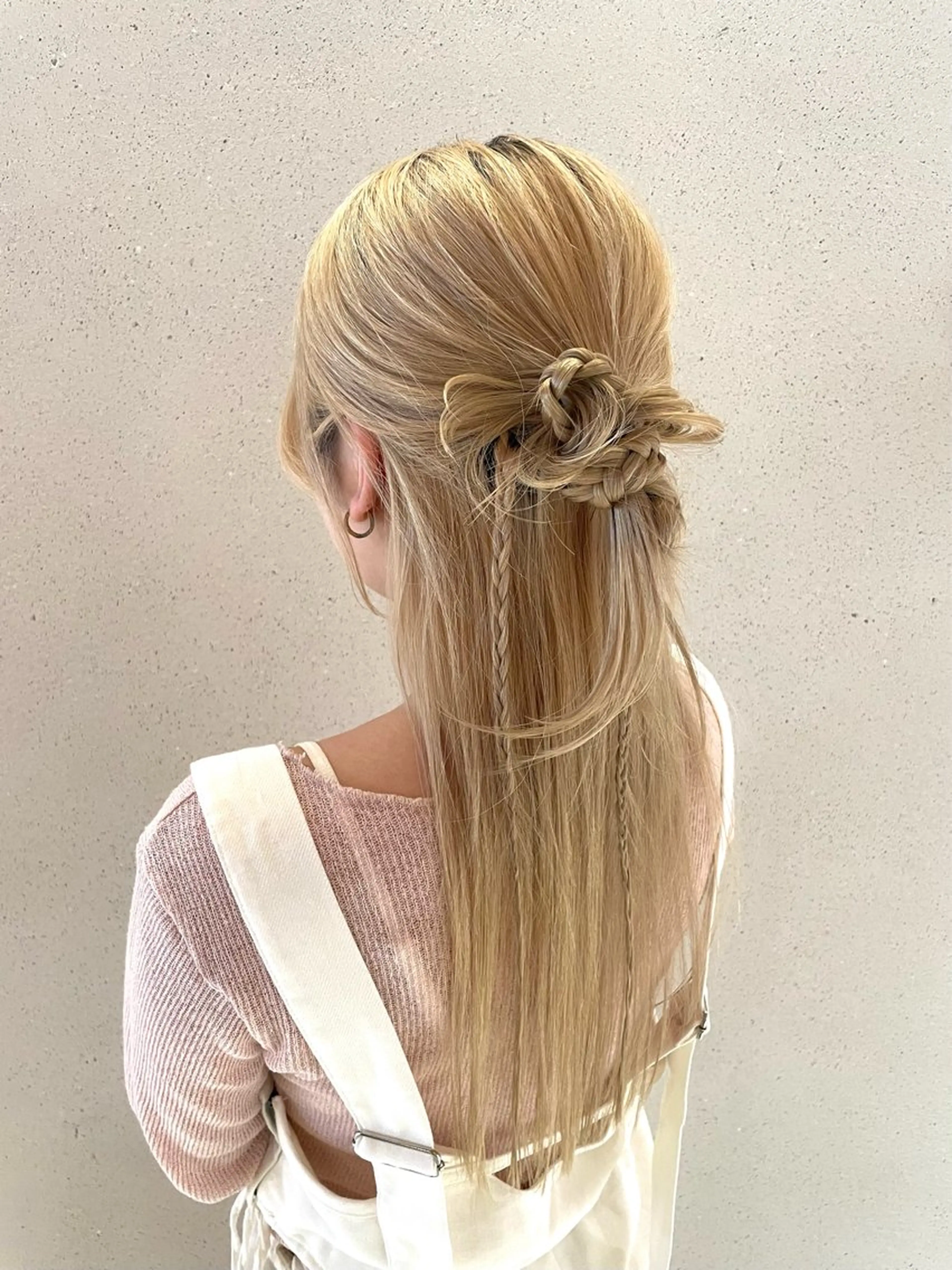 ロング ヘアアレンジ 山本 睦のヘアスタイル