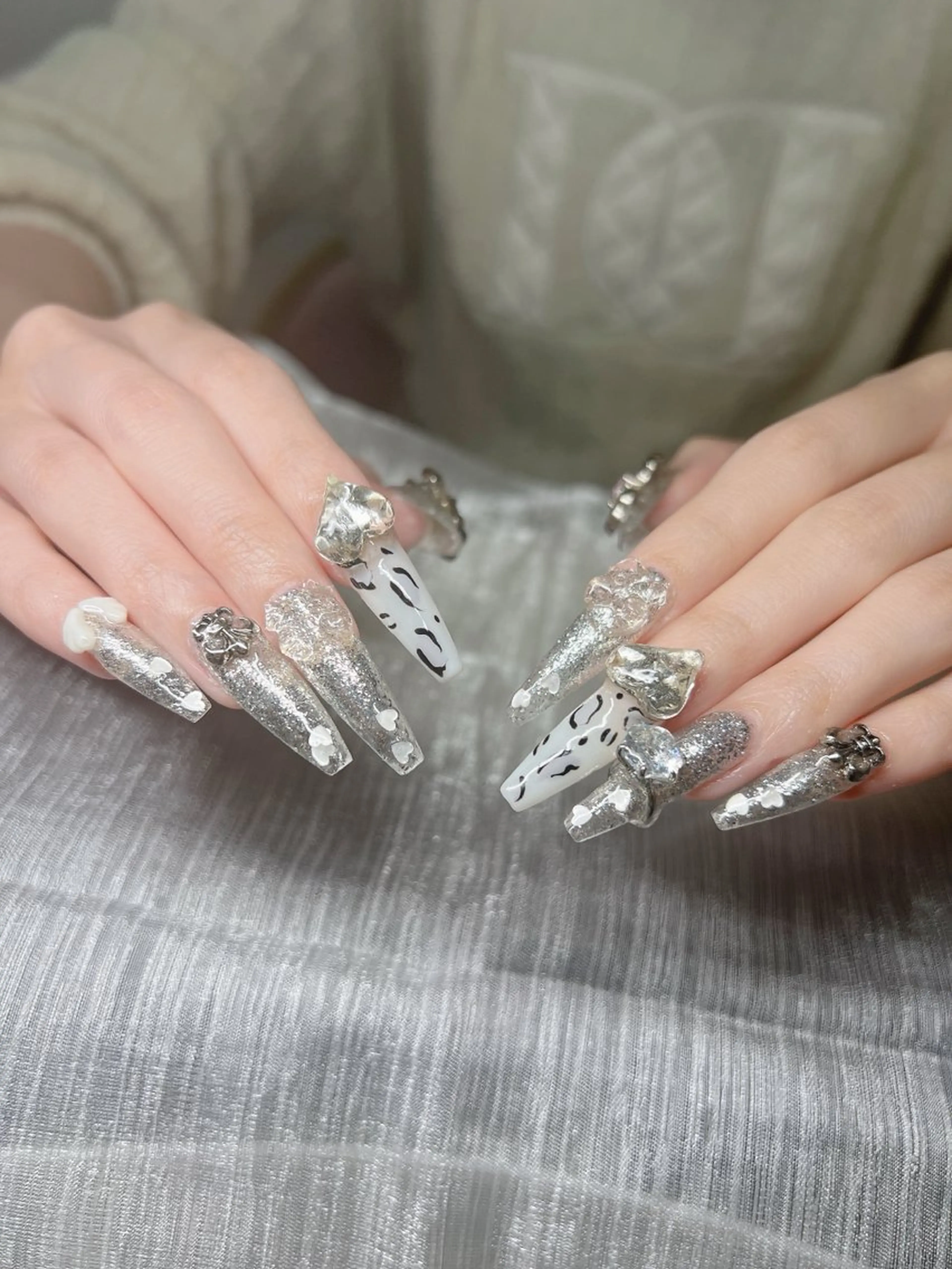 ネイル ハンドネイル Lee Nailsのネイルデザイン