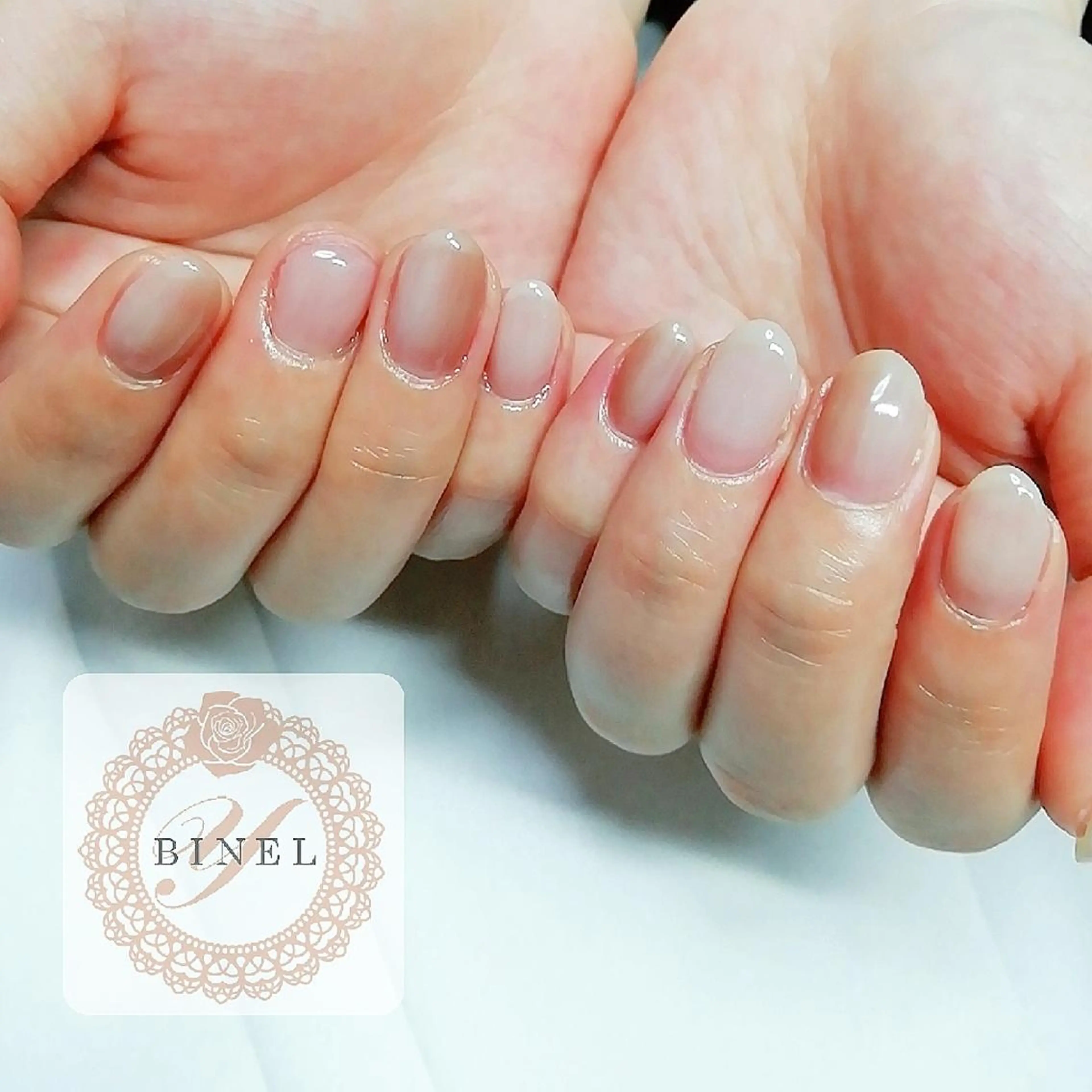 ネイル グラデーション オフィスネイル ワンカラーネイル ハンドネイル Nail Salon Y.BINELのネイルデザイン