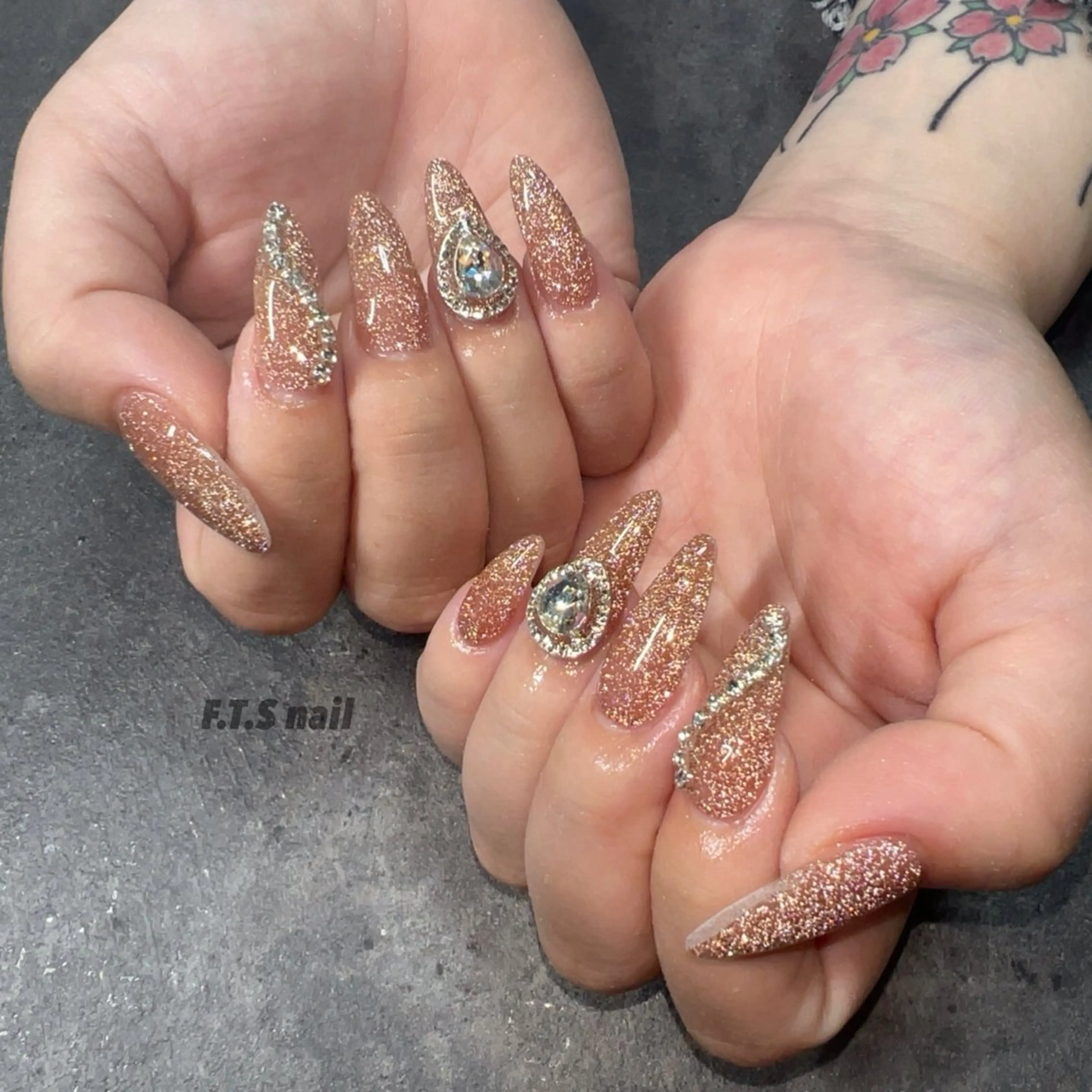 ネイル F.T.S nailのネイルデザイン