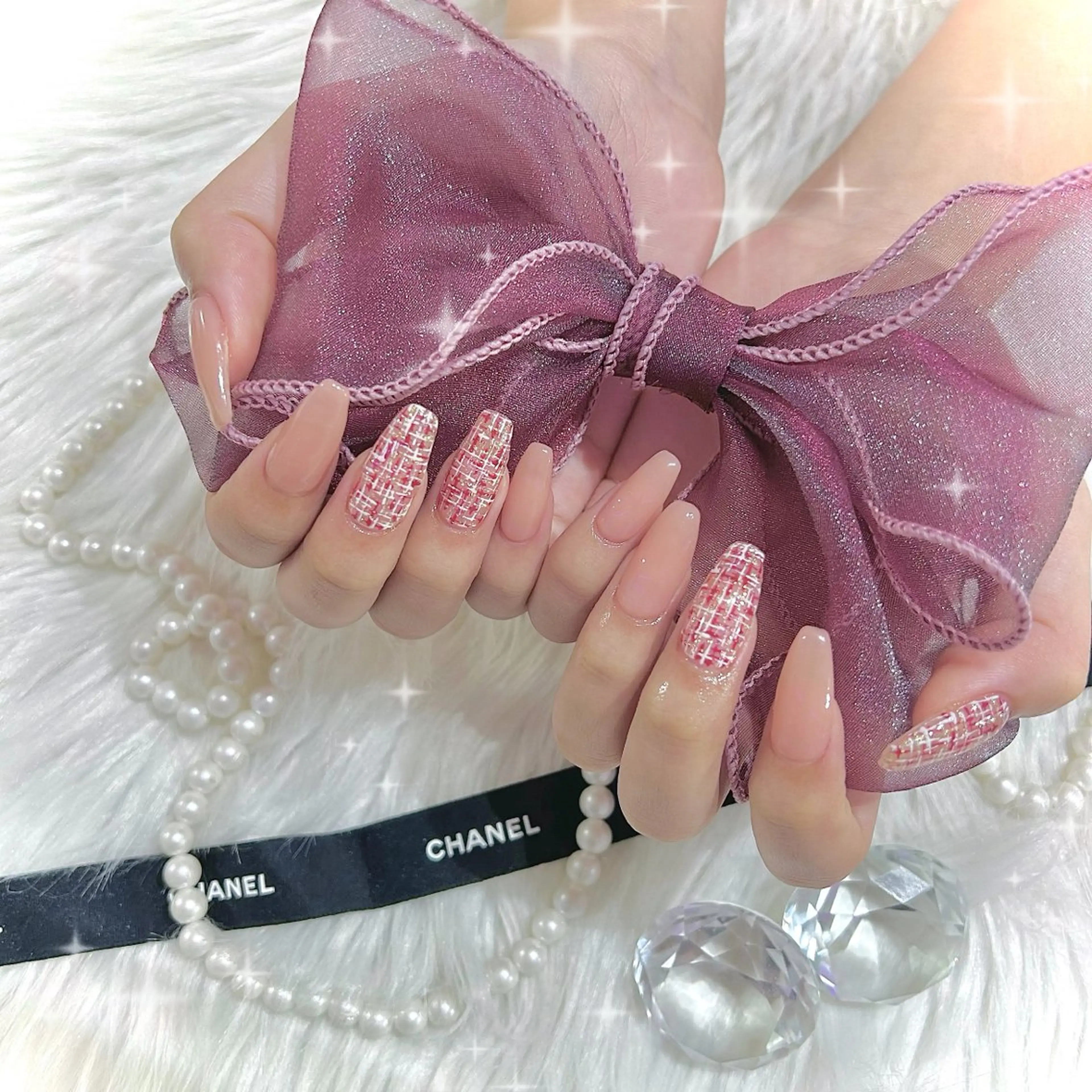 ネイル ツイードネイル 冬ネイル クリスマス élu by Noriko 前原のネイルデザイン