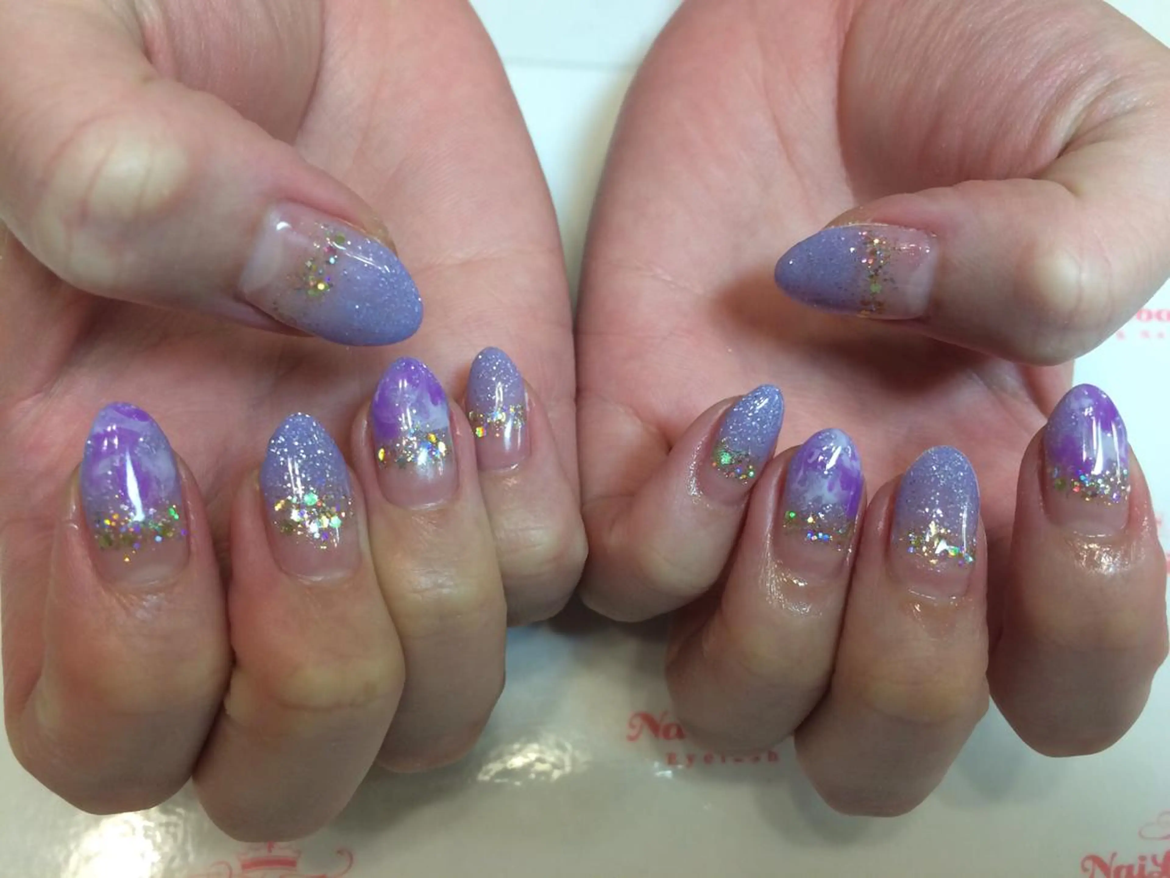 ネイル ネイルリボン 受付スタッフのネイルデザイン