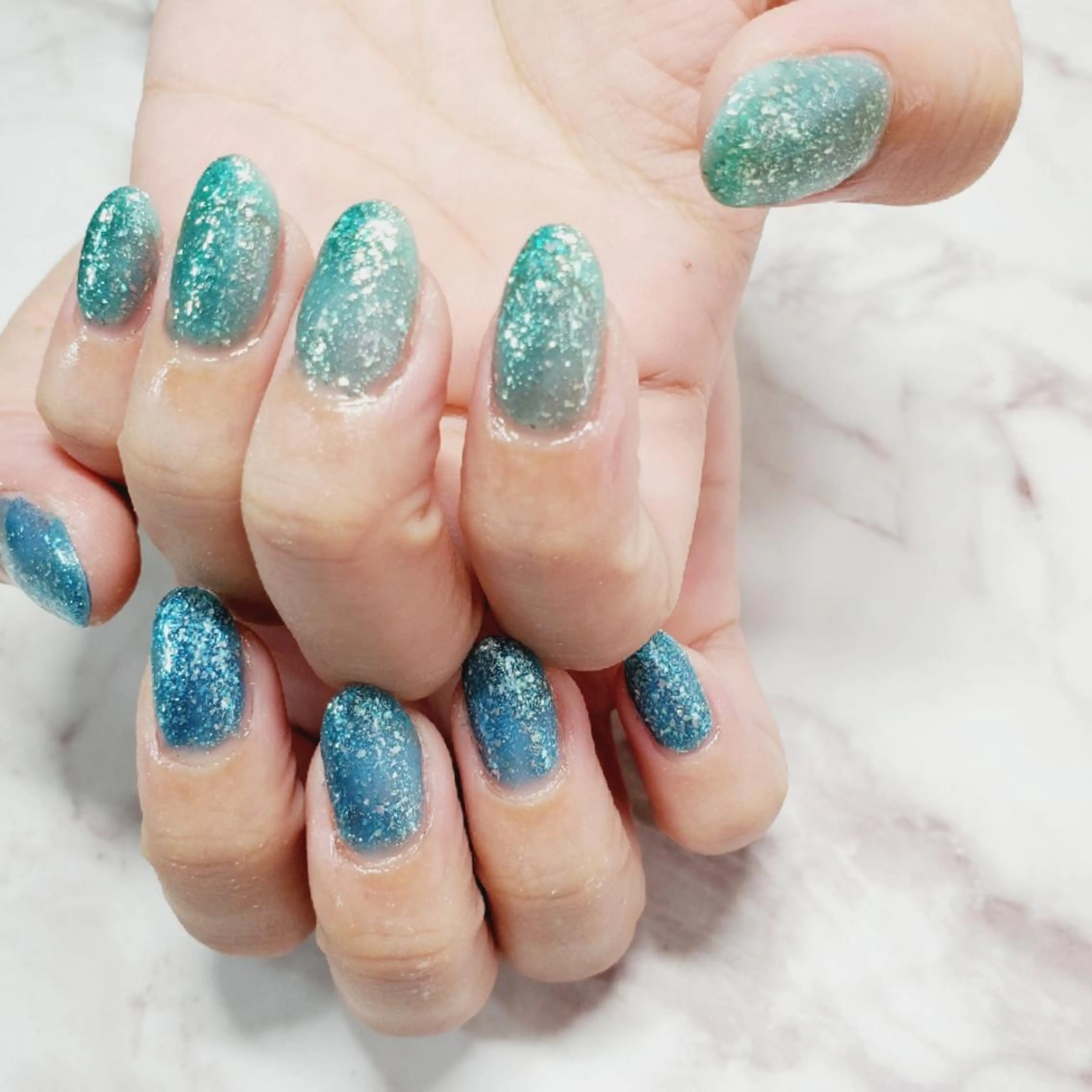 ネイル キラキラネイル ラメ(グリッター) ハンドネイル ネイルサロンベルティ .ひとみのネイルデザイン