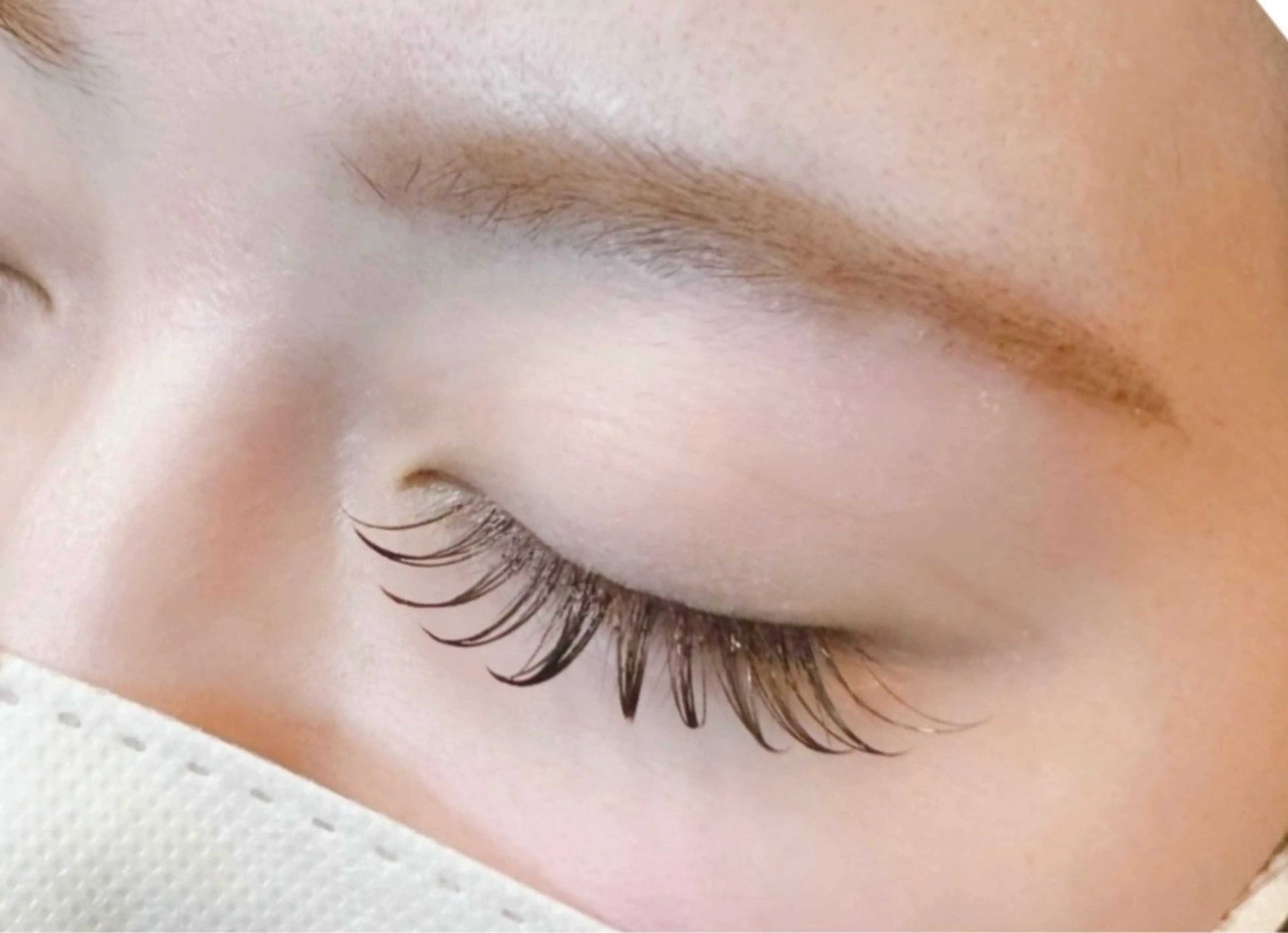 マツエク・マツパ mi-Re【ミーレ】所属・Minami 【眉毛&まつげ】のマツエク・マツパデザイン