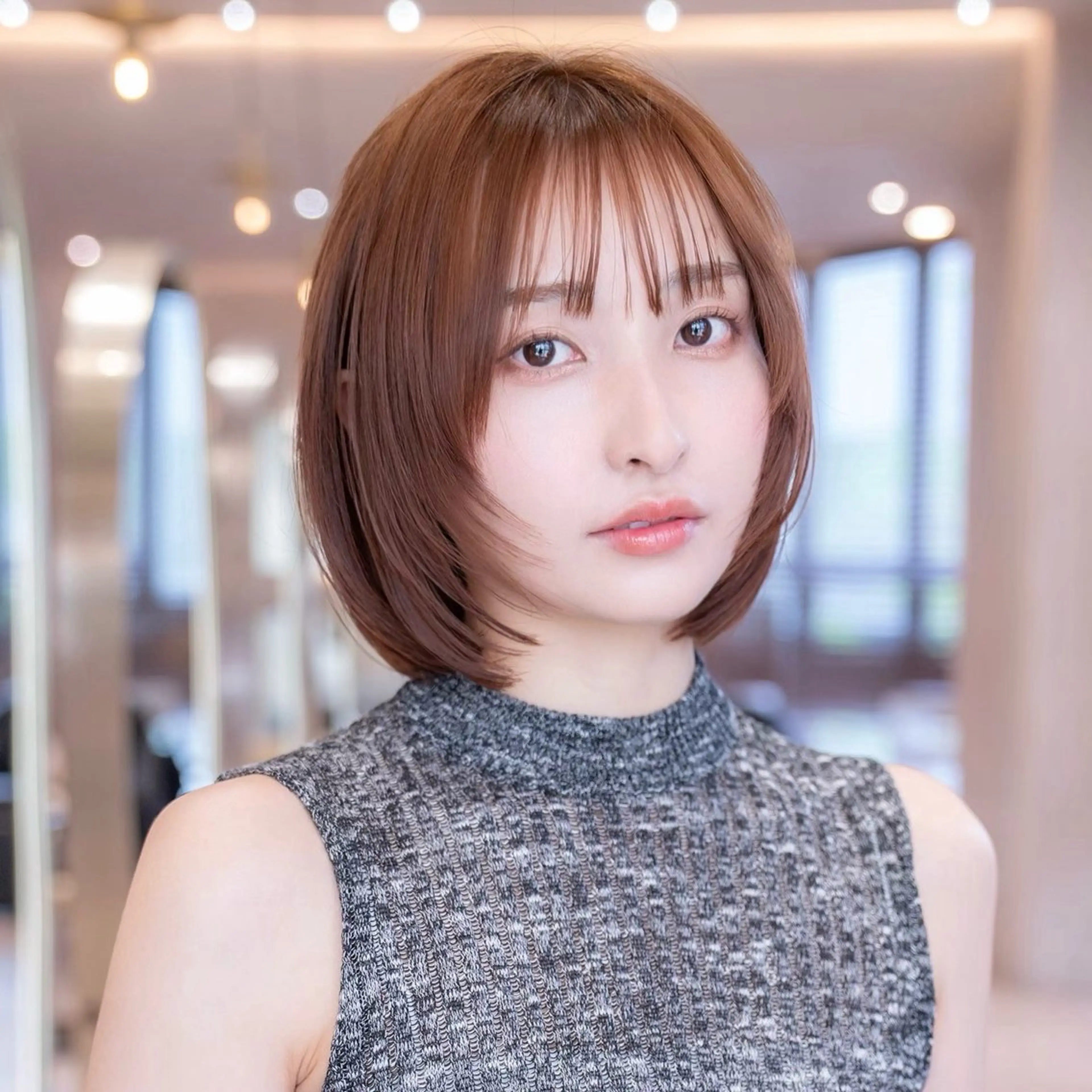 ミディアム カラー 切りっぱなしボブ ボブレイヤー ブラウンカラー ボブ 髪質改善 カット ヘアカラー トリートメント 渋谷／タッセルボブ ／顔周り/加邊凌也のヘアスタイル