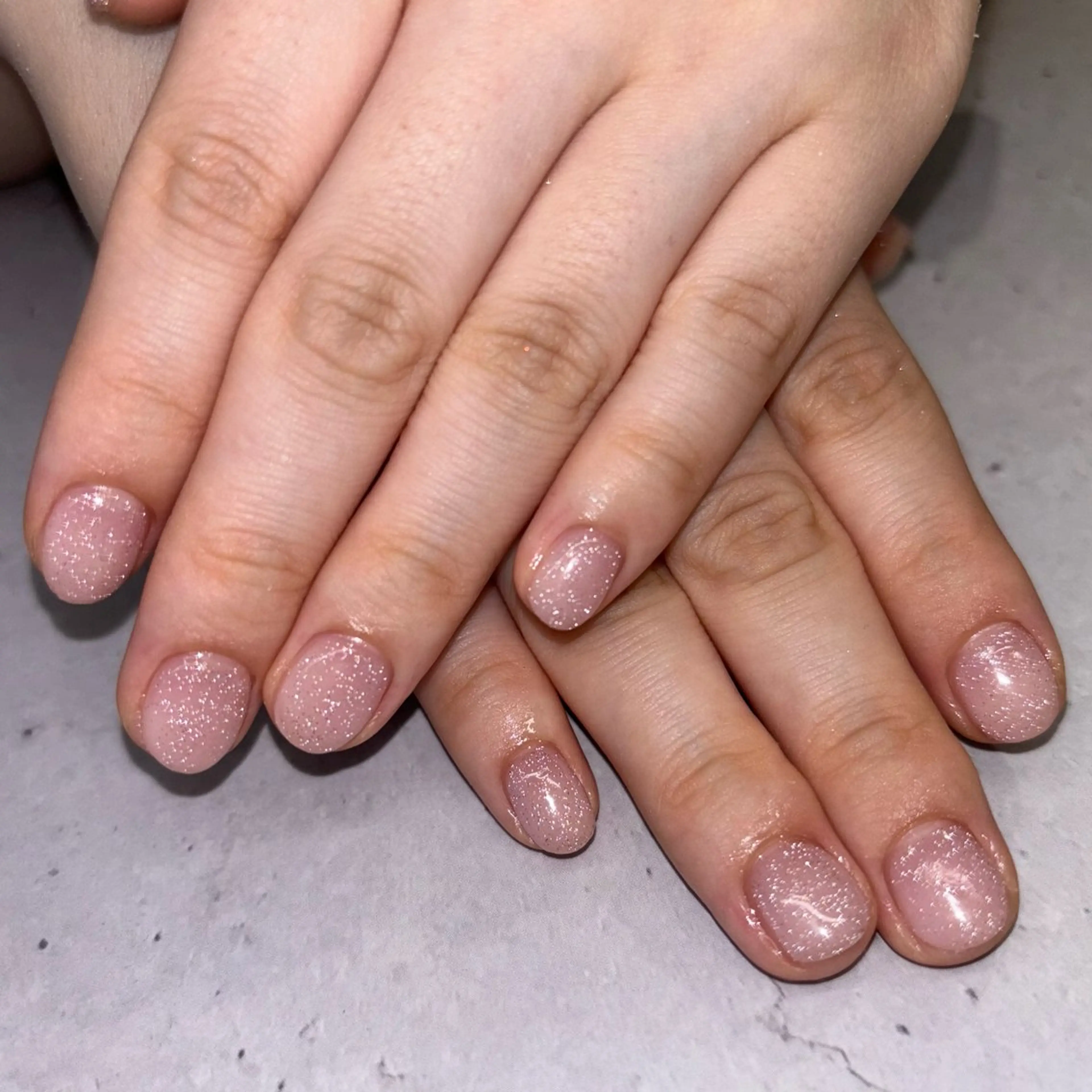 ネイル フラッシュネイル ワンカラーネイル ピンク ハンドネイル 荒巻 めいのネイルデザイン