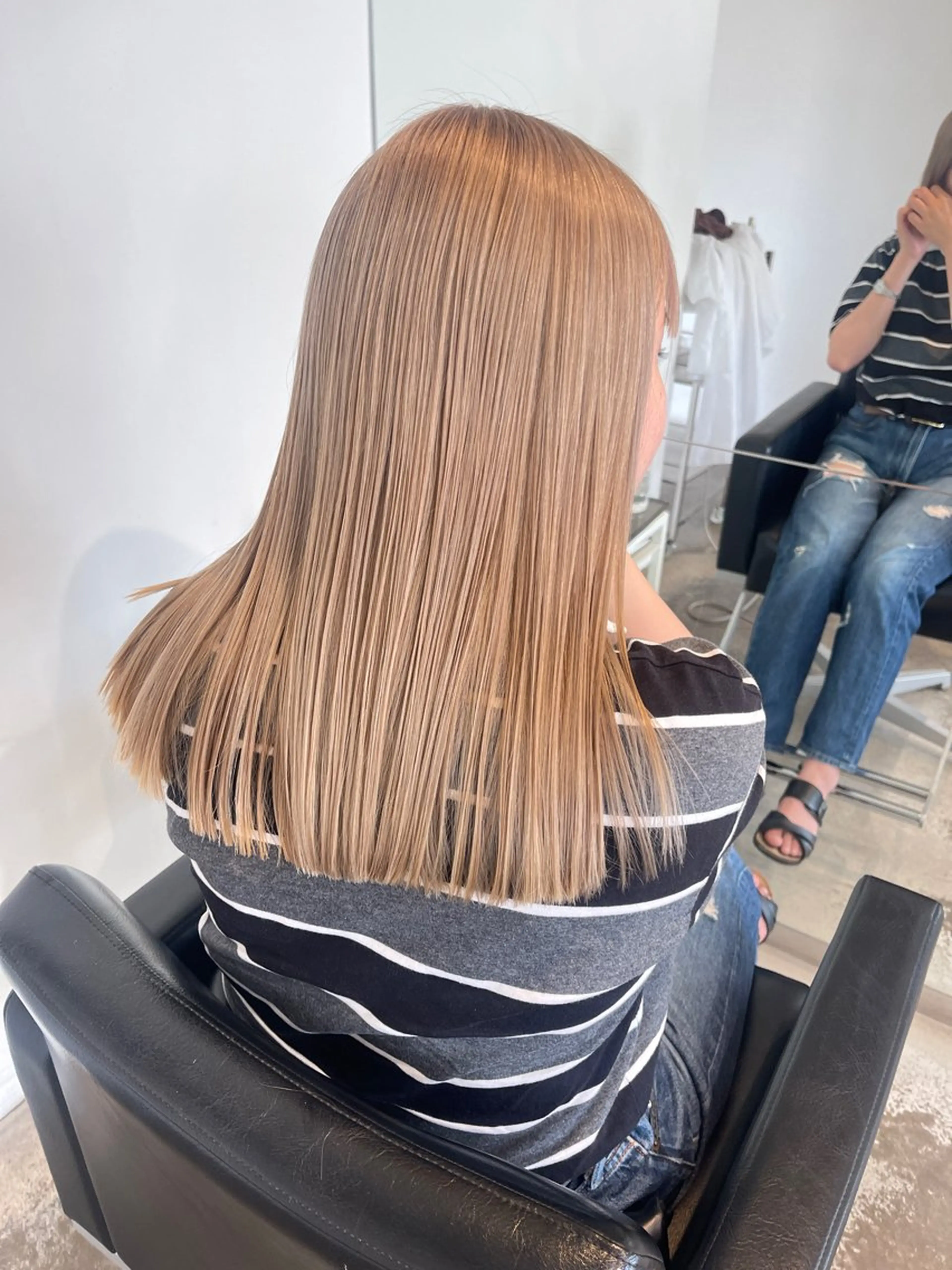 セミロング カット パーマ oma　袮次金 鈴香のヘアスタイル