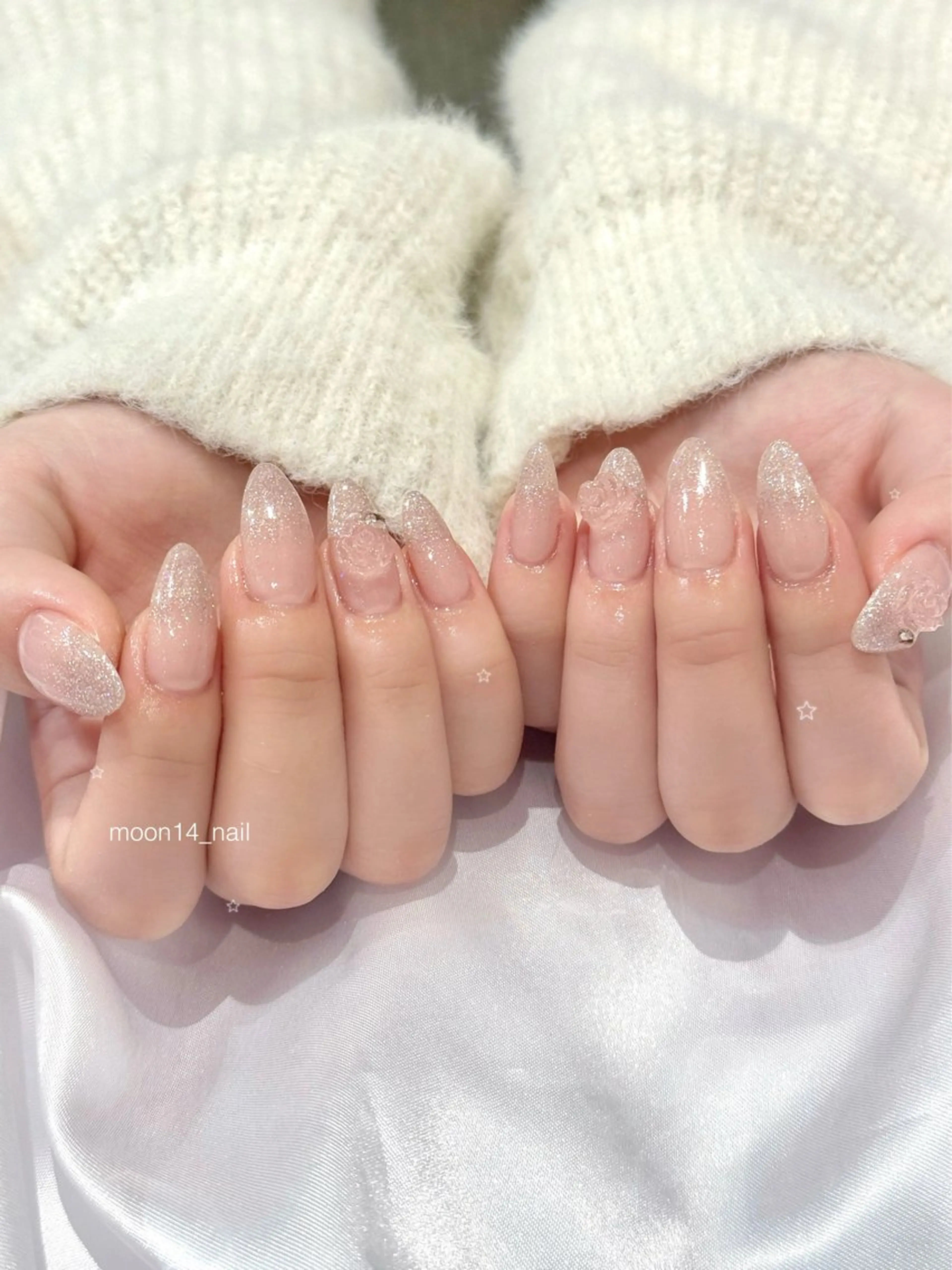 ネイル フラッシュネイル ジェルネイル キラキラネイル パラジェル ピンク ハンドネイル natsuki 💫のネイルデザイン